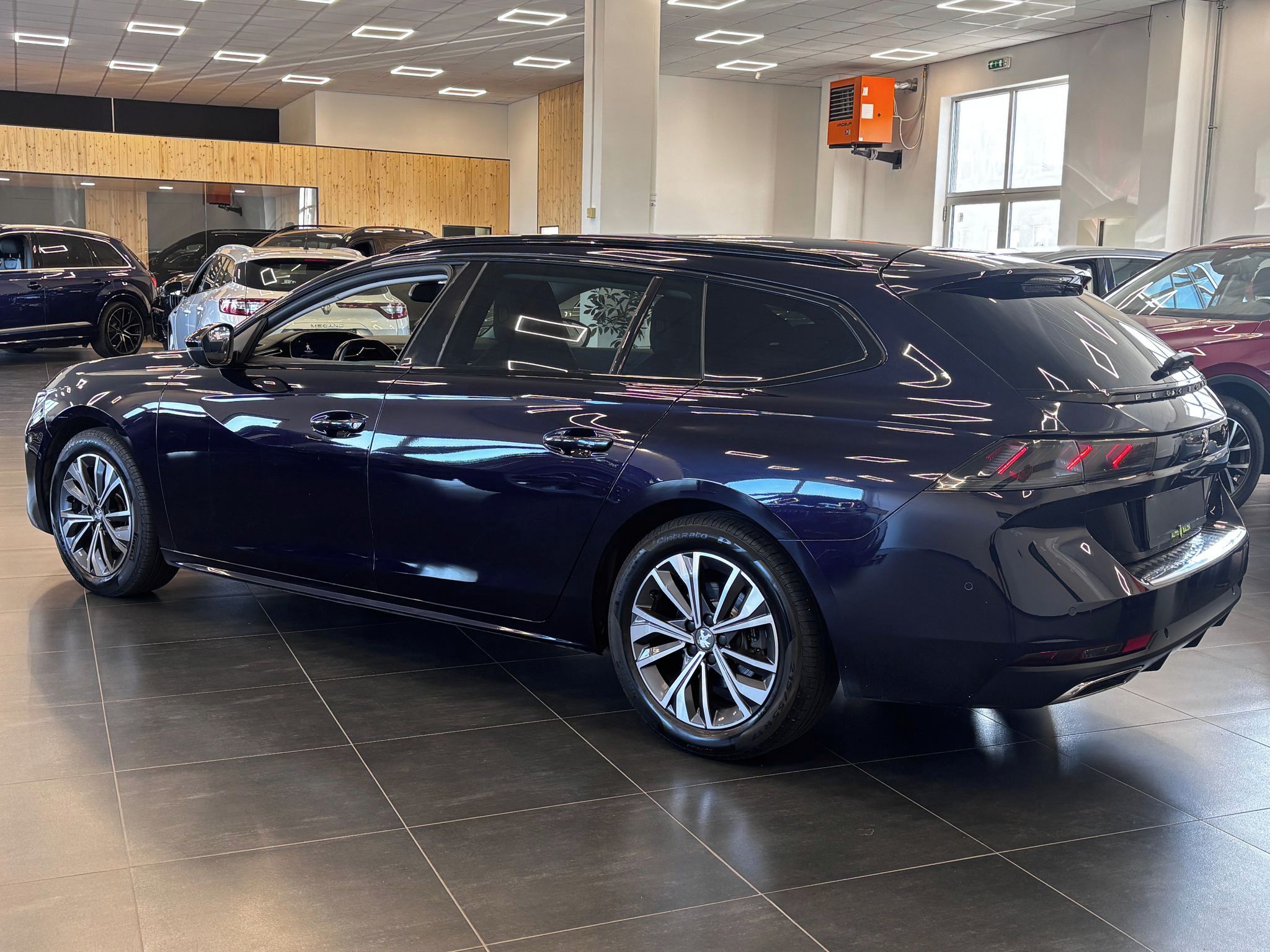 Peugeot 508, 96kW, SW Allure Pack, LED, Nav - fotka 4
