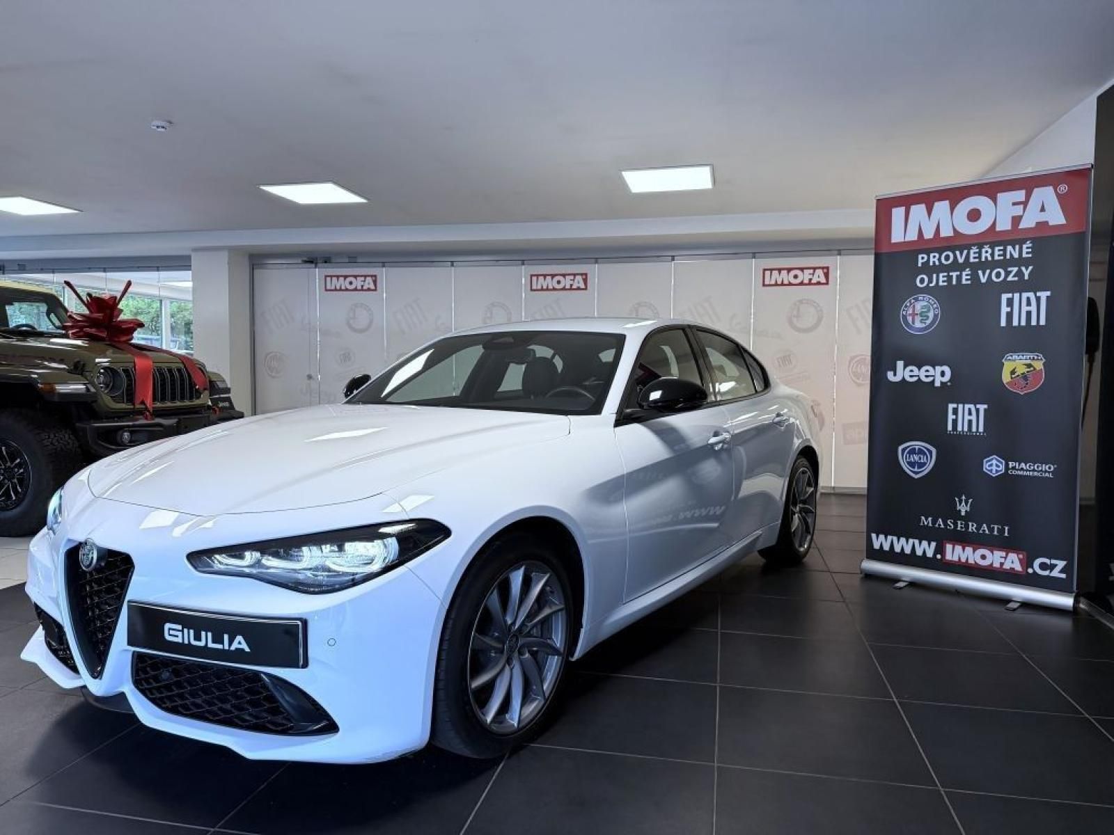 Alfa Romeo Giulia, 2.2 JTDm 210k AT8 ZF Q4 4x4 - fotka 3