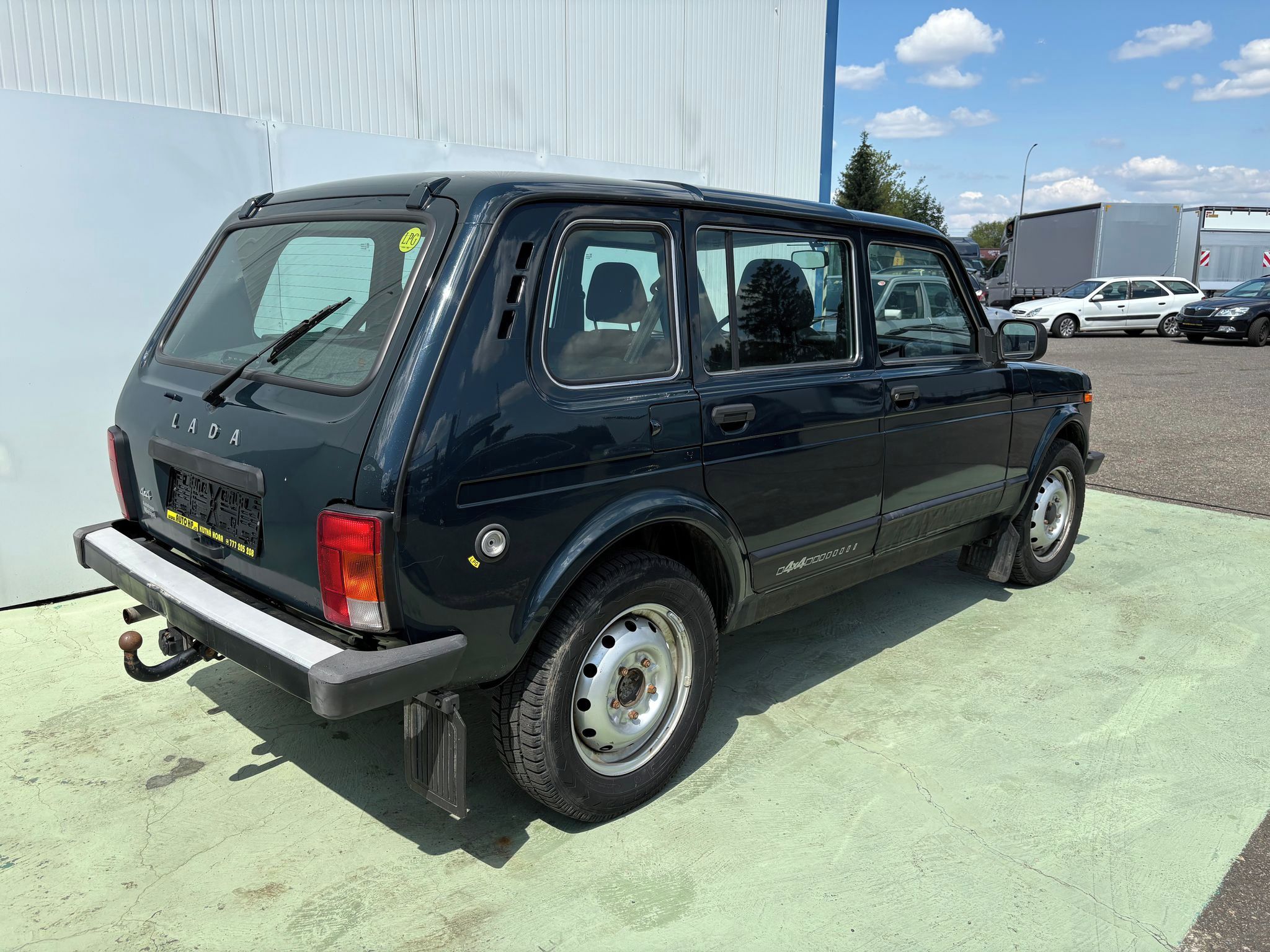 Lada Niva, 1.7, 61kW, 4x4, LPG, Tažné - fotka 2