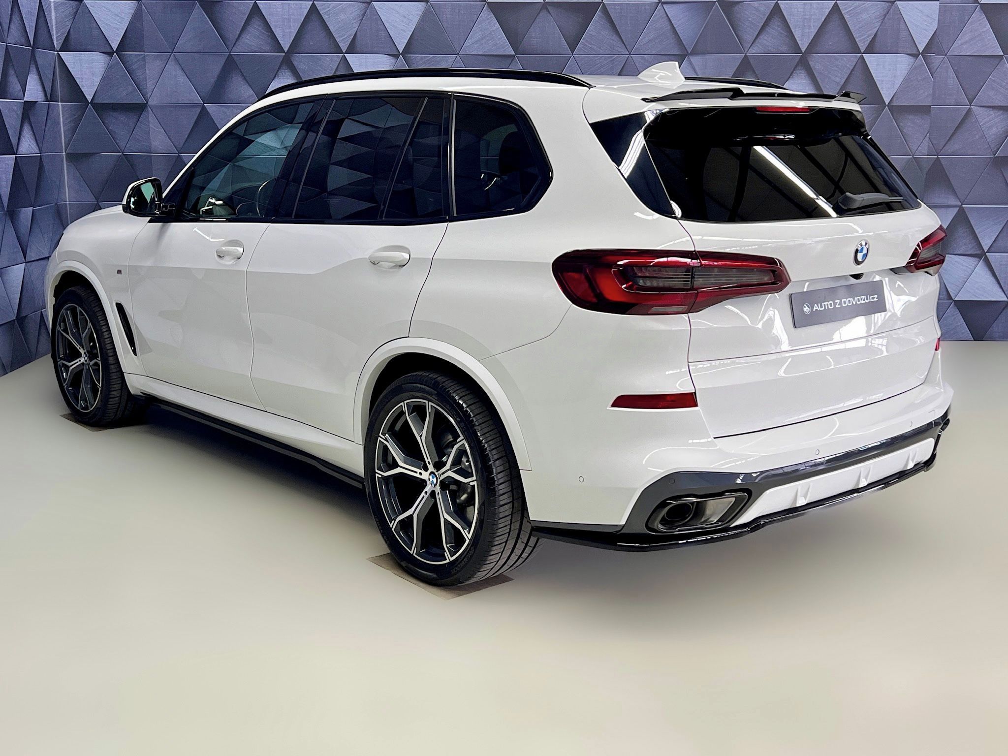 BMW X5, 40d xDrive M-PAKET, EL. TAŽNÉ, - fotka 5