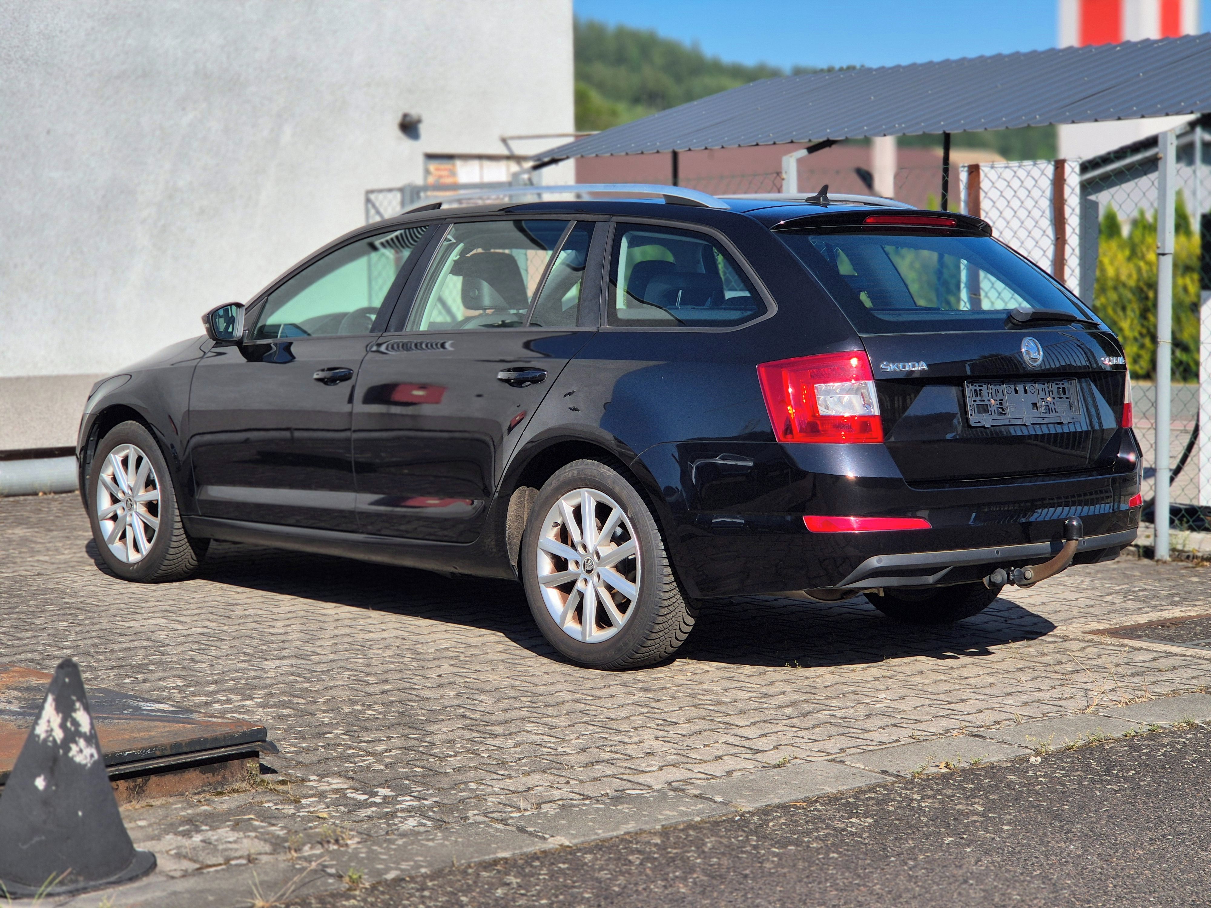Škoda Octavia, 2.0 TDI, 110 kw, Elegance - fotka 5