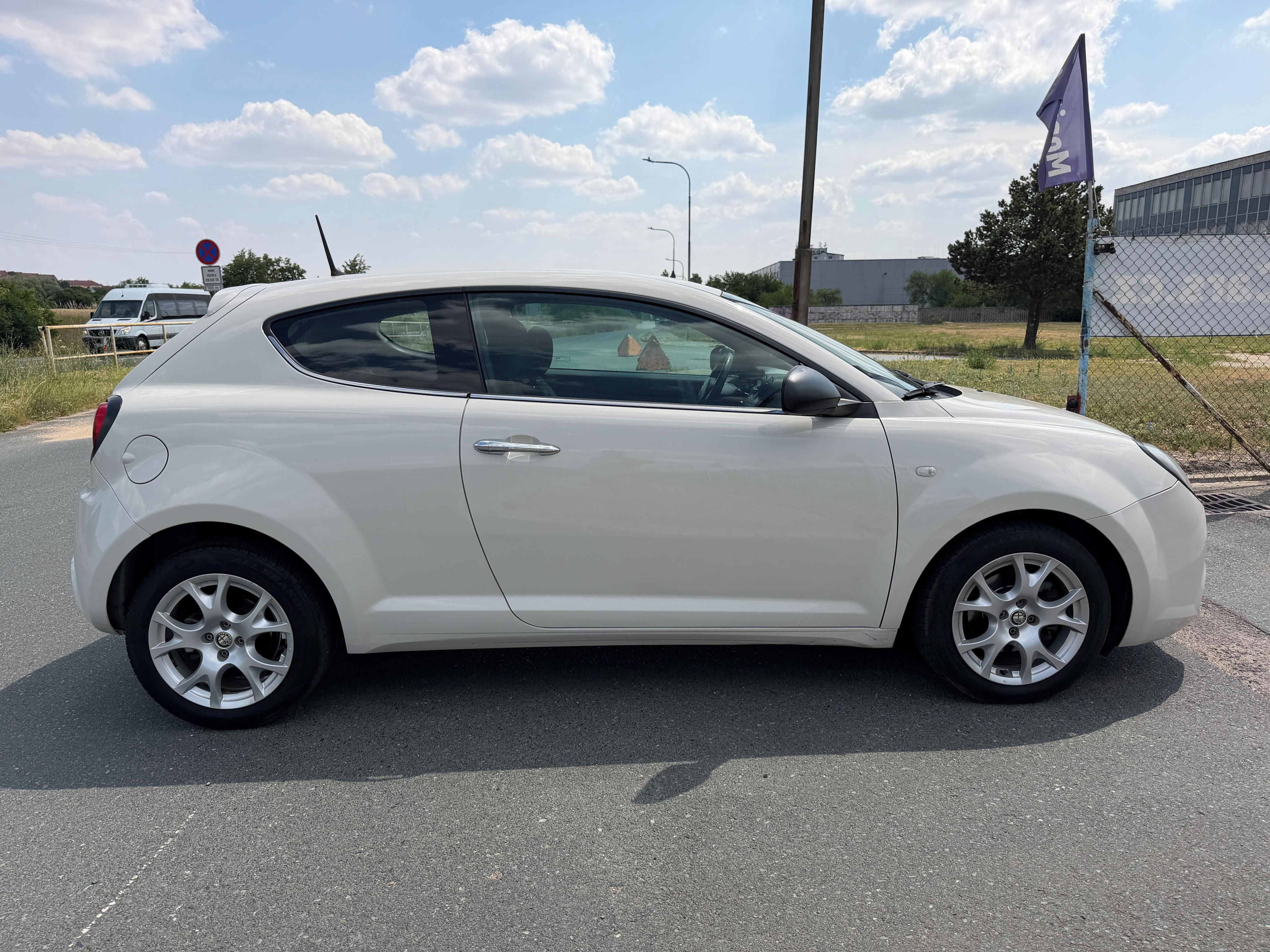 Alfa Romeo MiTo, 1.3 JTD-M 62kW KLIMA, TEMPOMAT - fotka 4