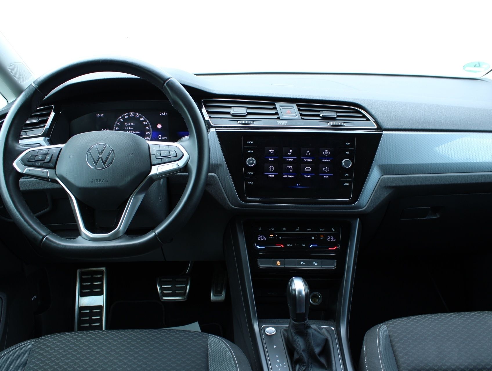 Volkswagen Touran, 2.0 TDI 110kW DSG tažné LED - fotka 5