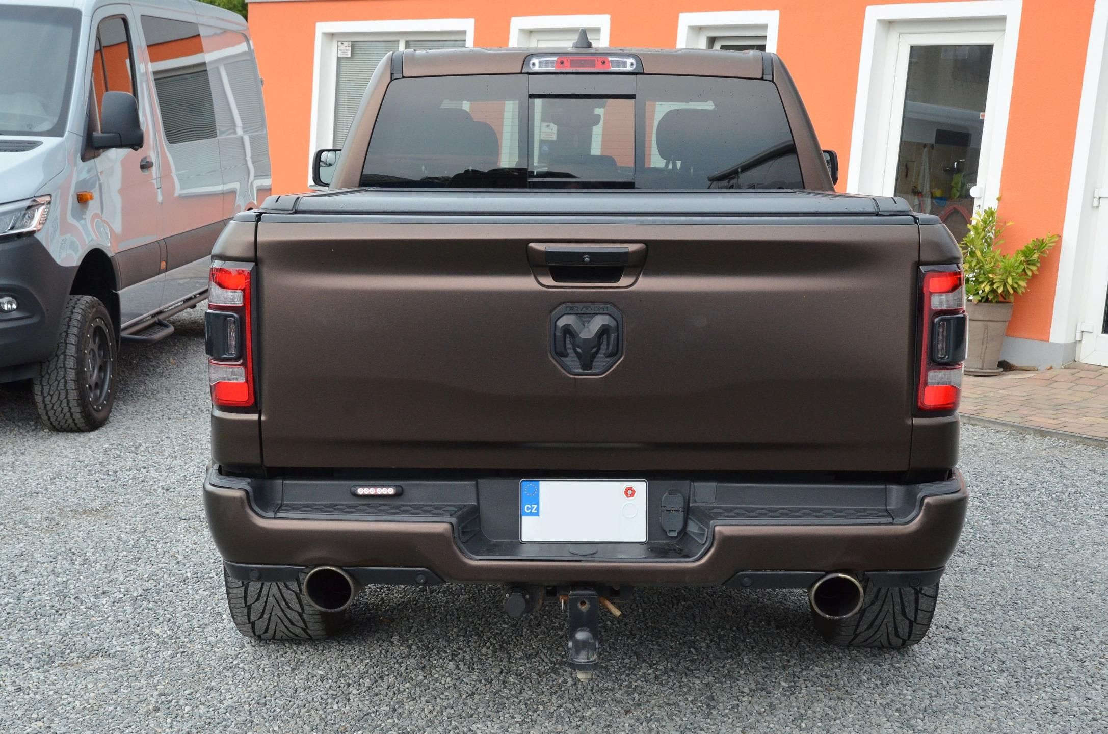 Dodge Ram, 1500 BIGHORN 5.7 V8 HEMI 4x4 - fotka 5