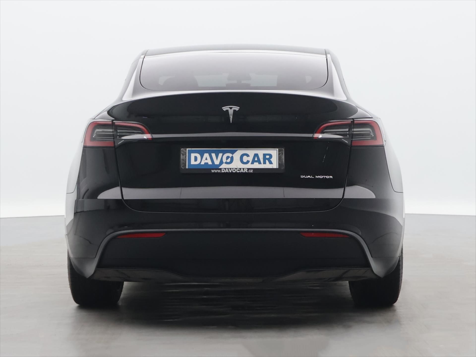 Tesla Model Y, Long Range AWD SoH 92% Berlín - fotka 6
