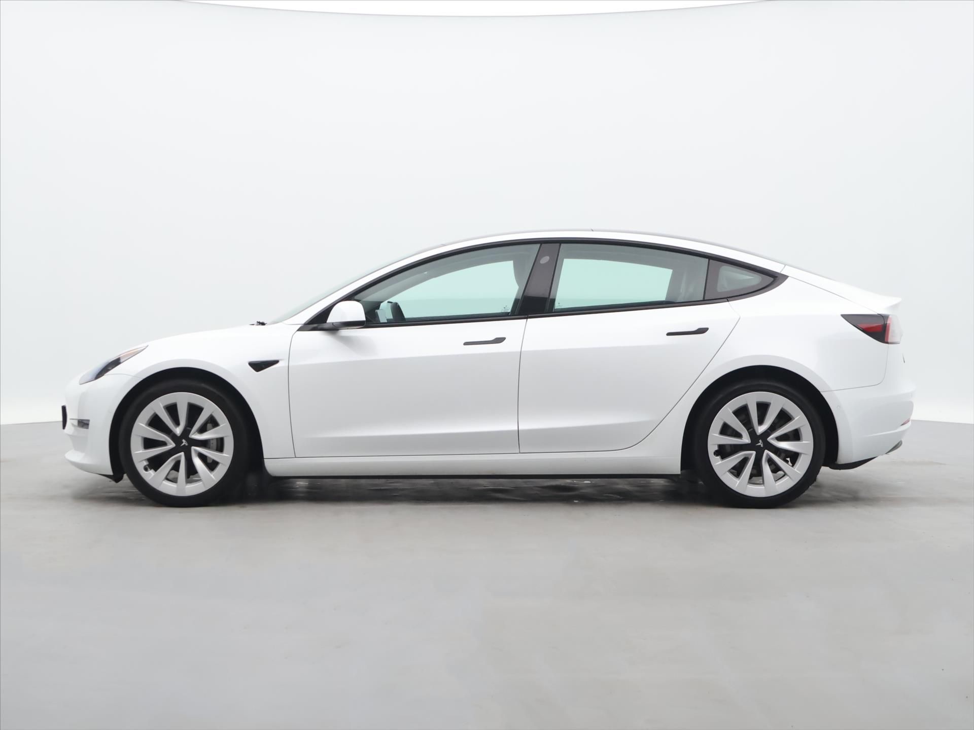Tesla Model 3, Long Range 75kWh AWD sOH 90% - fotka 4