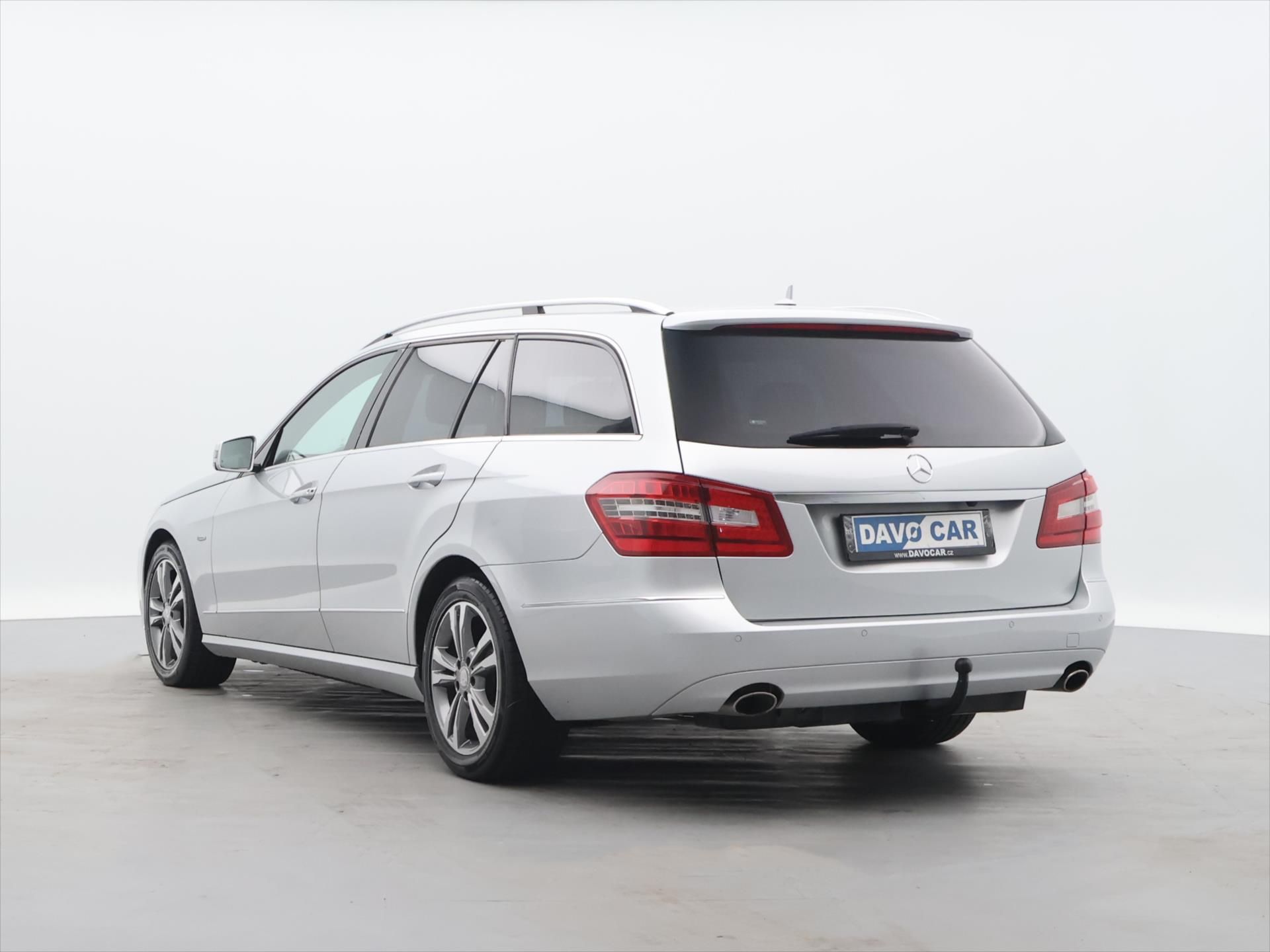 Mercedes-Benz Třídy E, 3,0 350CDI 170kW CZ Avantgarde - fotka 5