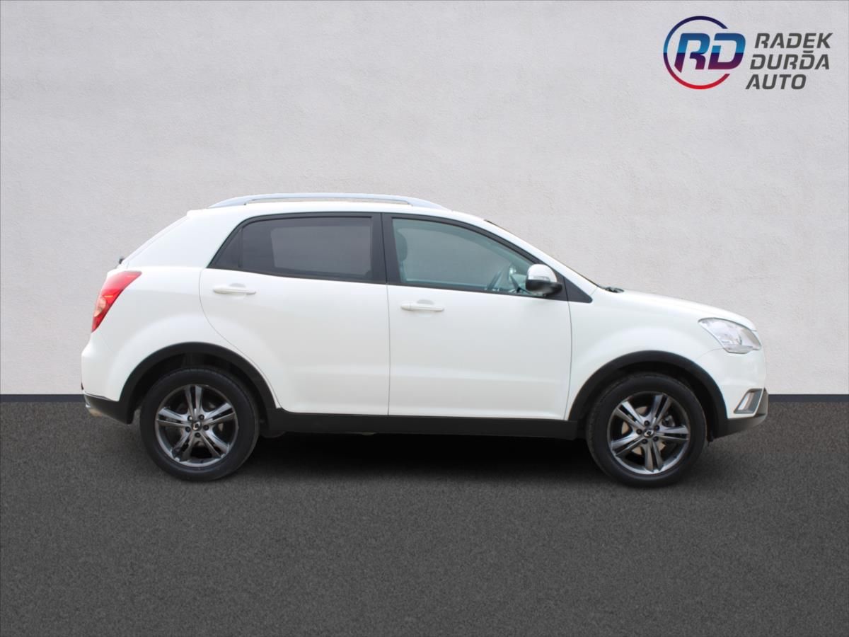 SsangYong Korando, 2,0 D20T  AUTOMAT,4x4,TAŽNÉ - fotka 4