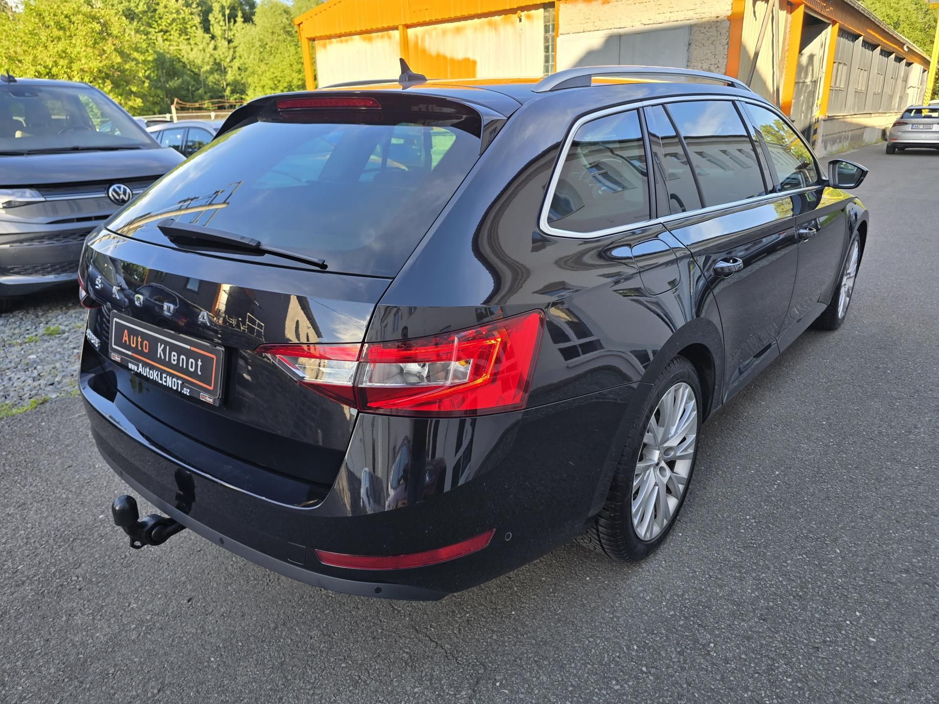 Škoda Superb, 2,0 TDI DSG STYLE VIRTUAL NAVI - fotka 4