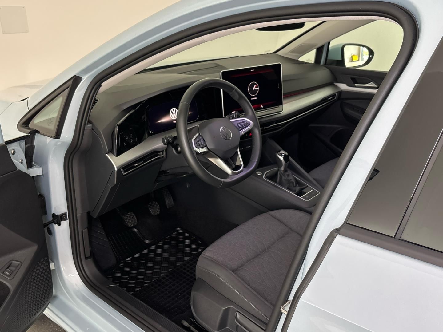 Volkswagen Golf, 1.5 TSI / 85 kW People - fotka 6