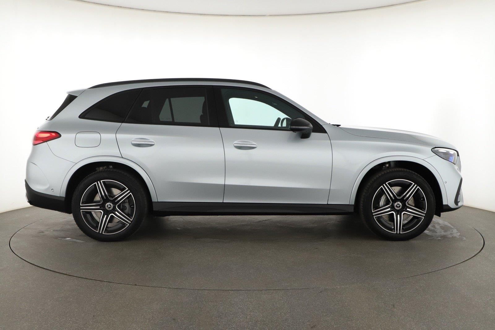 Mercedes-Benz GLC, 300 de 4MATIC, AMG LINE, PHEV - fotka 6