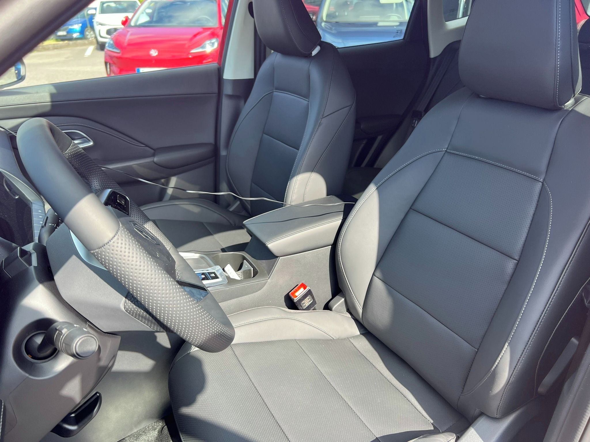 MG ZS, 1.5 Hybrid+ Exclusive - fotka 6
