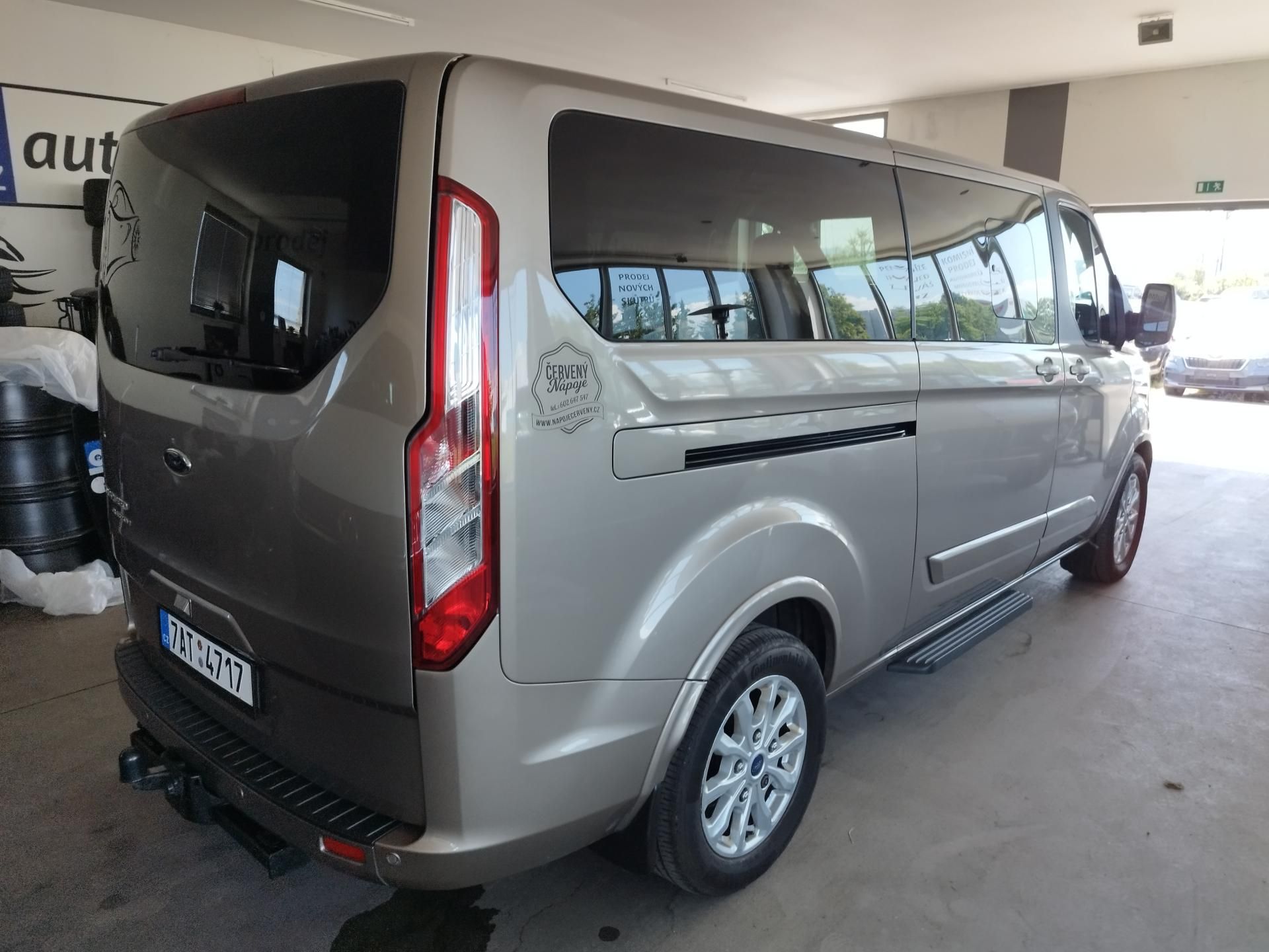 Ford Tourneo Custom, 2,0TDCI,125KW,ALU,LED,NAVI,ČR - fotka 6