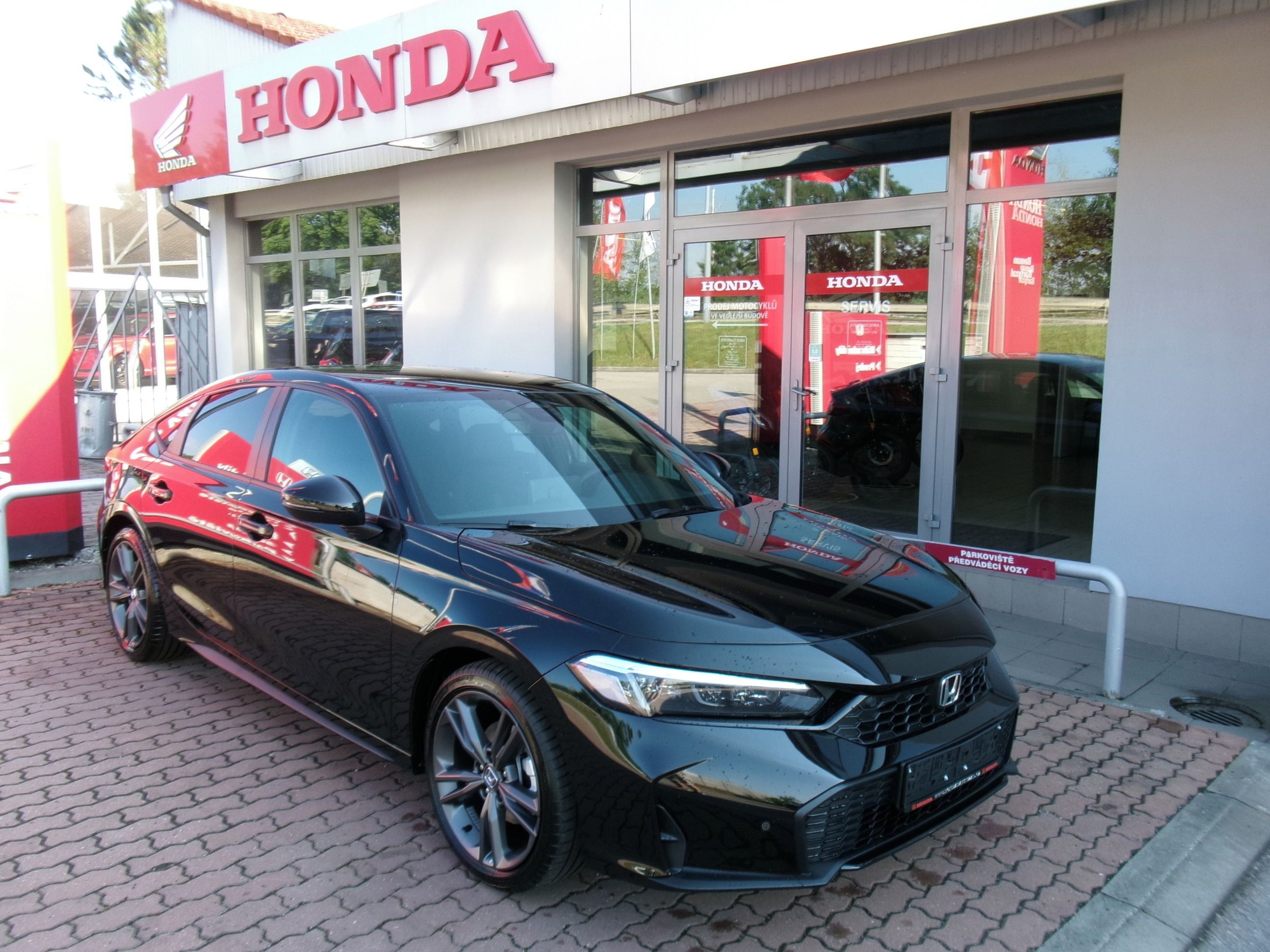 Honda Civic, 2.0e:HEV SPORT PLUS 2027 - fotka 2