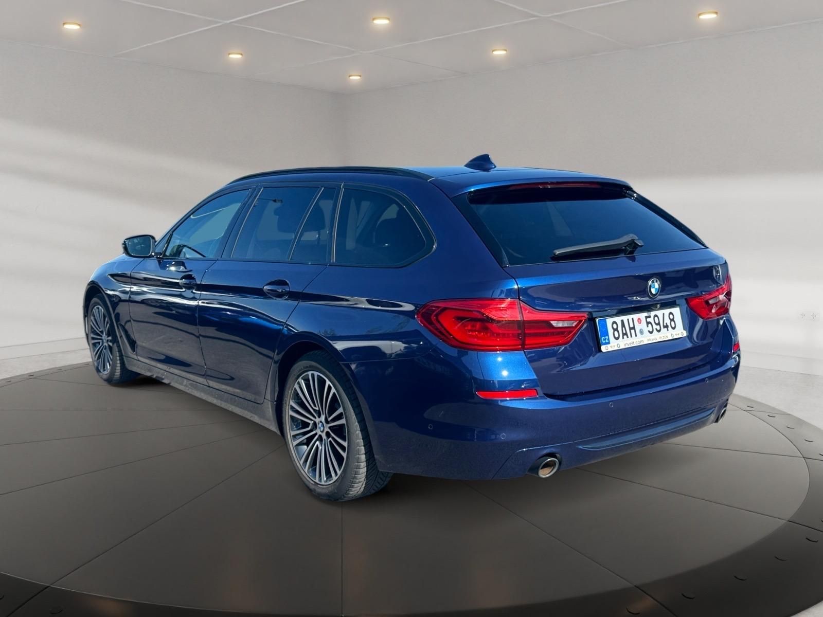 BMW Řada 5, TOURING 520d 140kW 4x4 CZ DPH - fotka 4