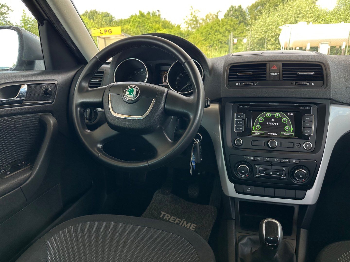 Škoda Yeti, 1.2TSi NAVI, GARANCE KM - fotka 6