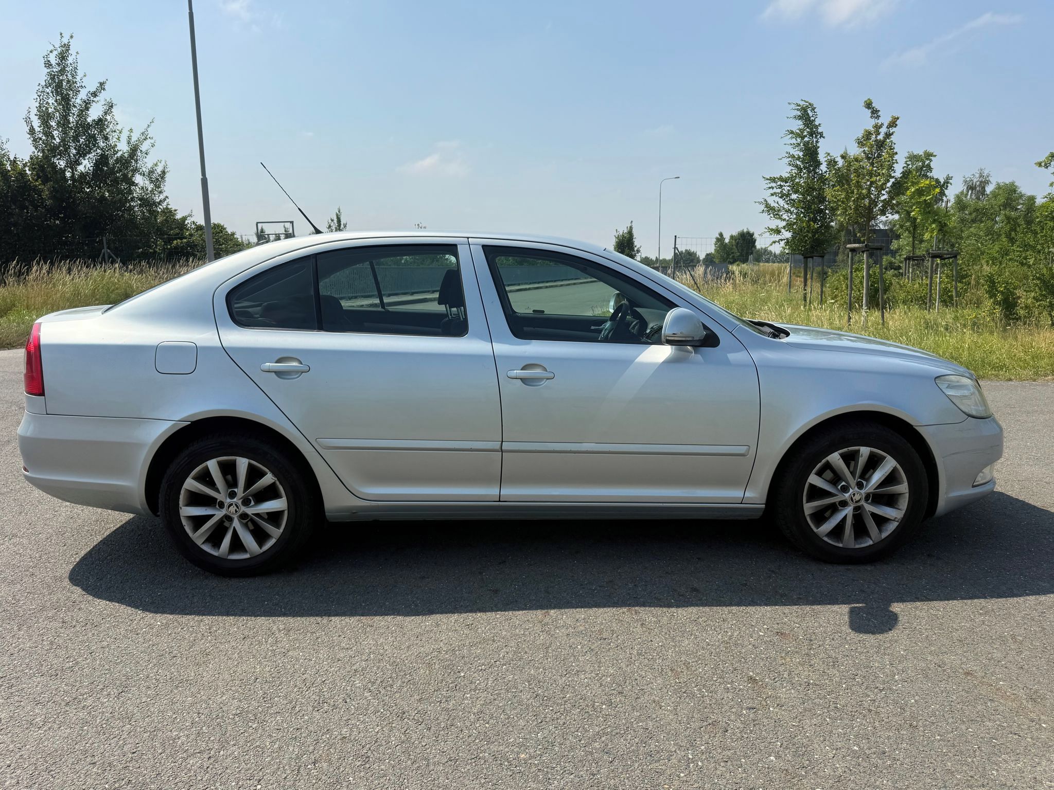Škoda Octavia, 1.9 TDI PD Ambiente - fotka 6
