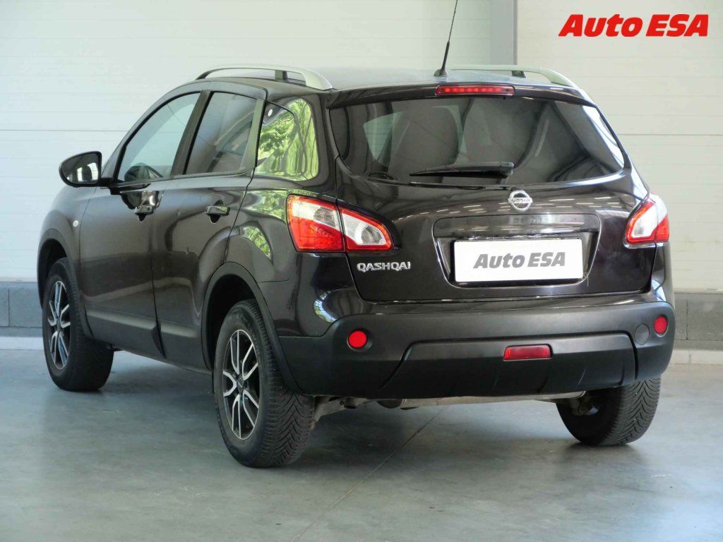 Nissan Qashqai, 1.6 16V,ČR - fotka 6