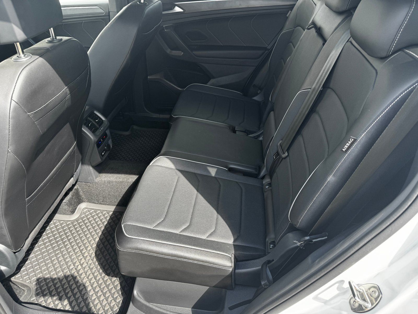 Volkswagen Tiguan Allspace, Tiguan Allspace 1,5 TSI 110 KW - fotka 6