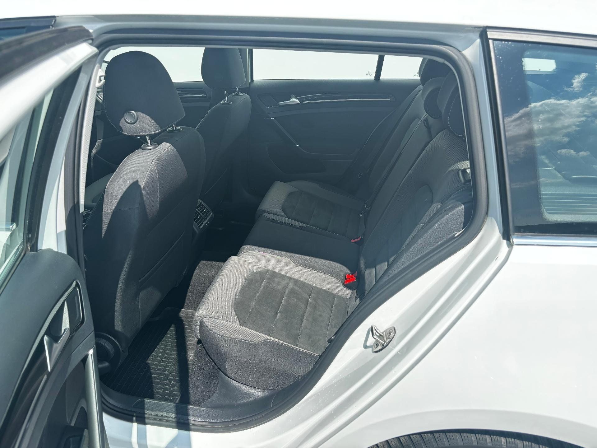 Volkswagen Golf, Golf 7. gen 1.5 TSI EVO 110 kW - fotka 6