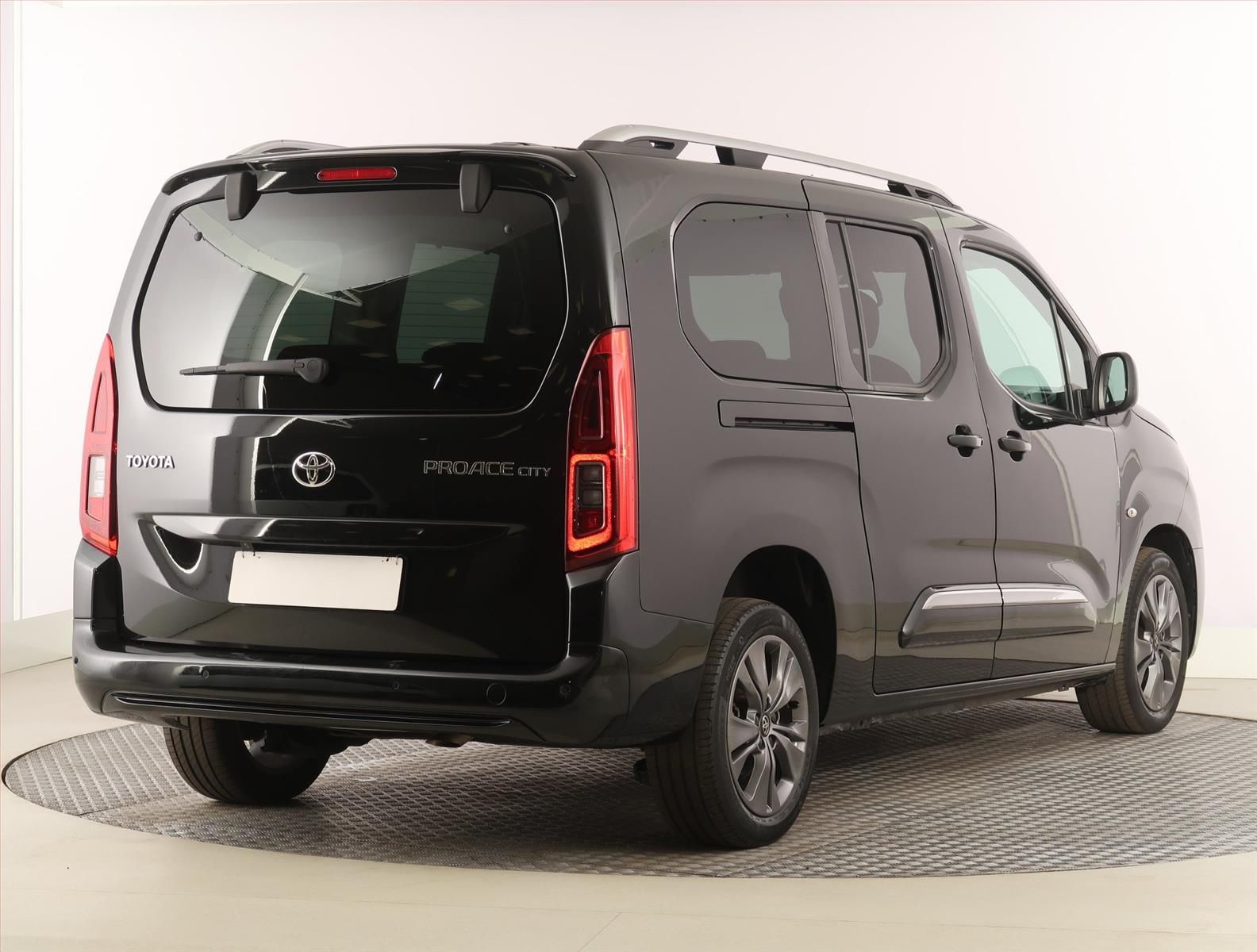 Toyota Proace City Verso, Maxi 1.2 T, Family, 7Míst - fotka 5