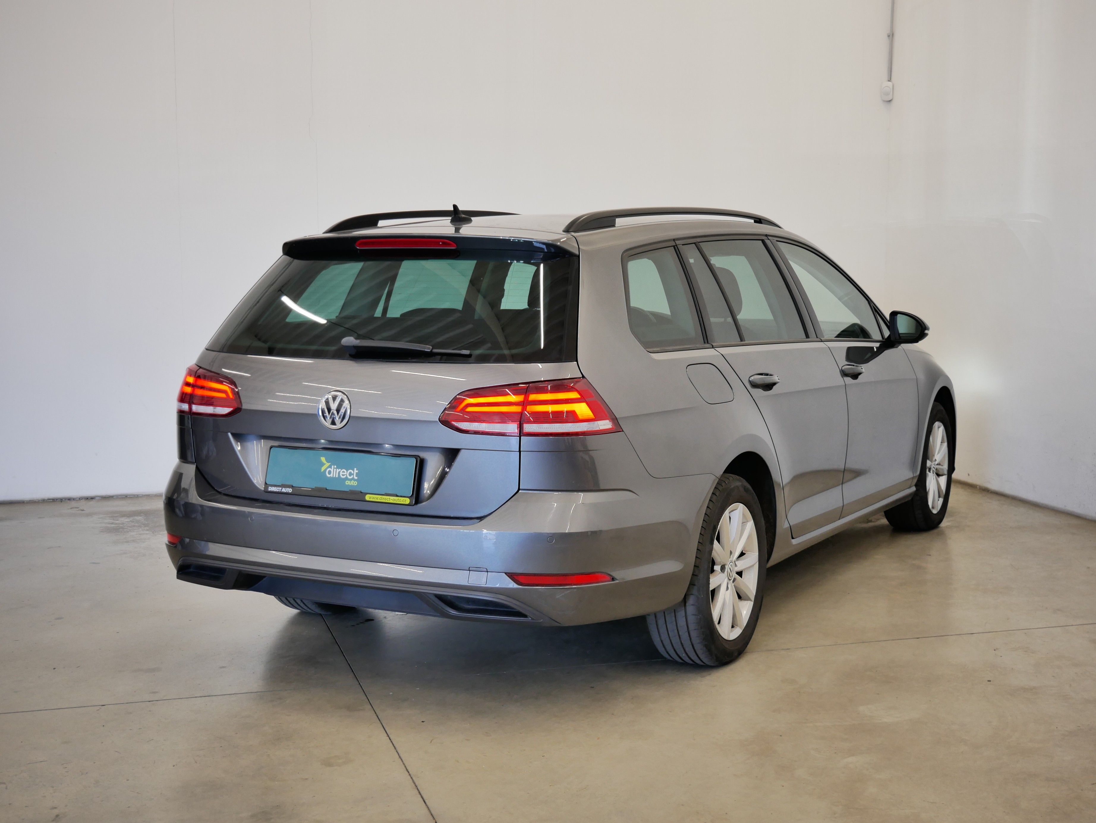 Volkswagen Golf, 1.0 TSI 81 kW Trendline - fotka 2