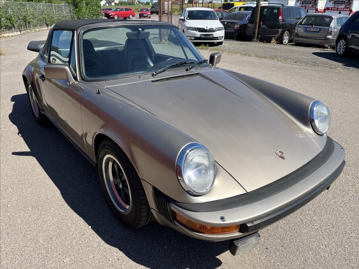 Porsche 911, 3.0 SC HISTORICKÉ VOZIDLO - fotka 3