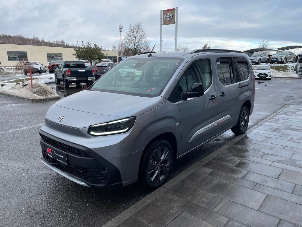 Toyota Proace City Verso, 1.5L MT - fotka 3