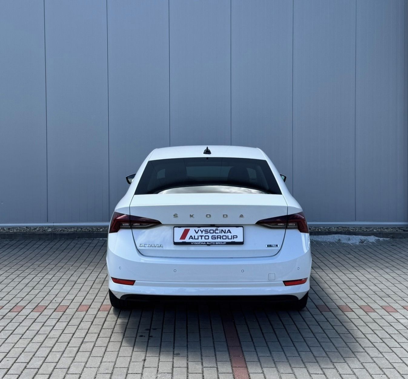 Škoda Octavia, 1.5 e-TSi 110kW DSG7 ACC LED - fotka 6