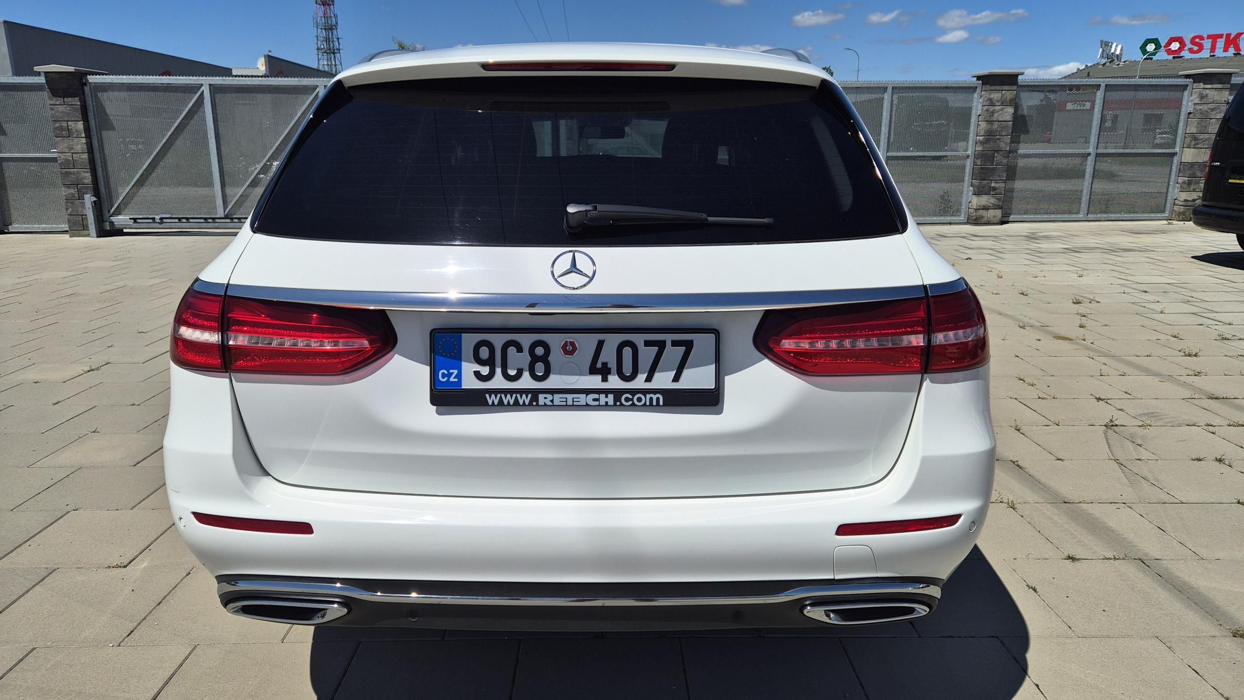 Mercedes-Benz Třídy E, 350d 4Matic Exclusive - fotka 6