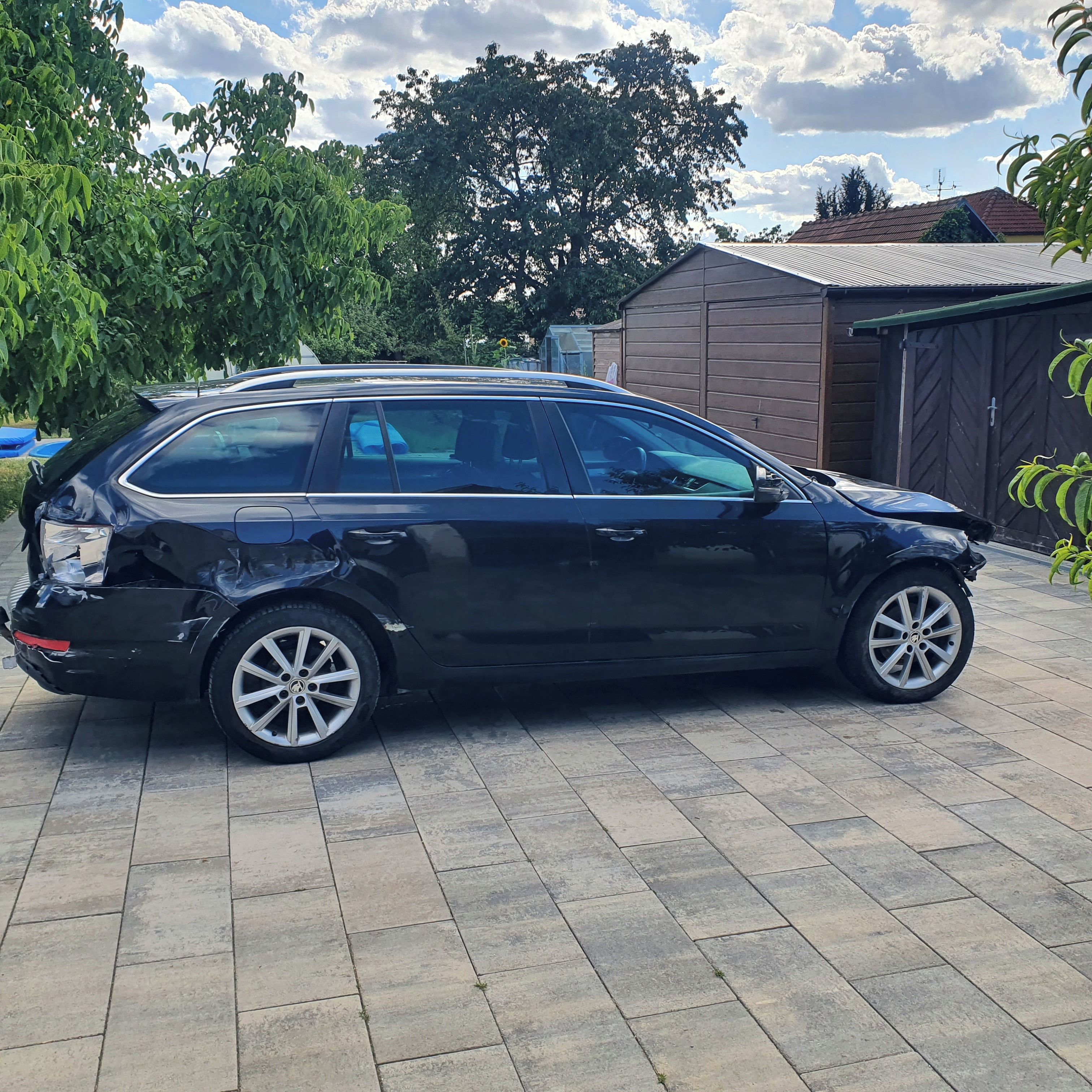Škoda Octavia, Havarované - fotka 4