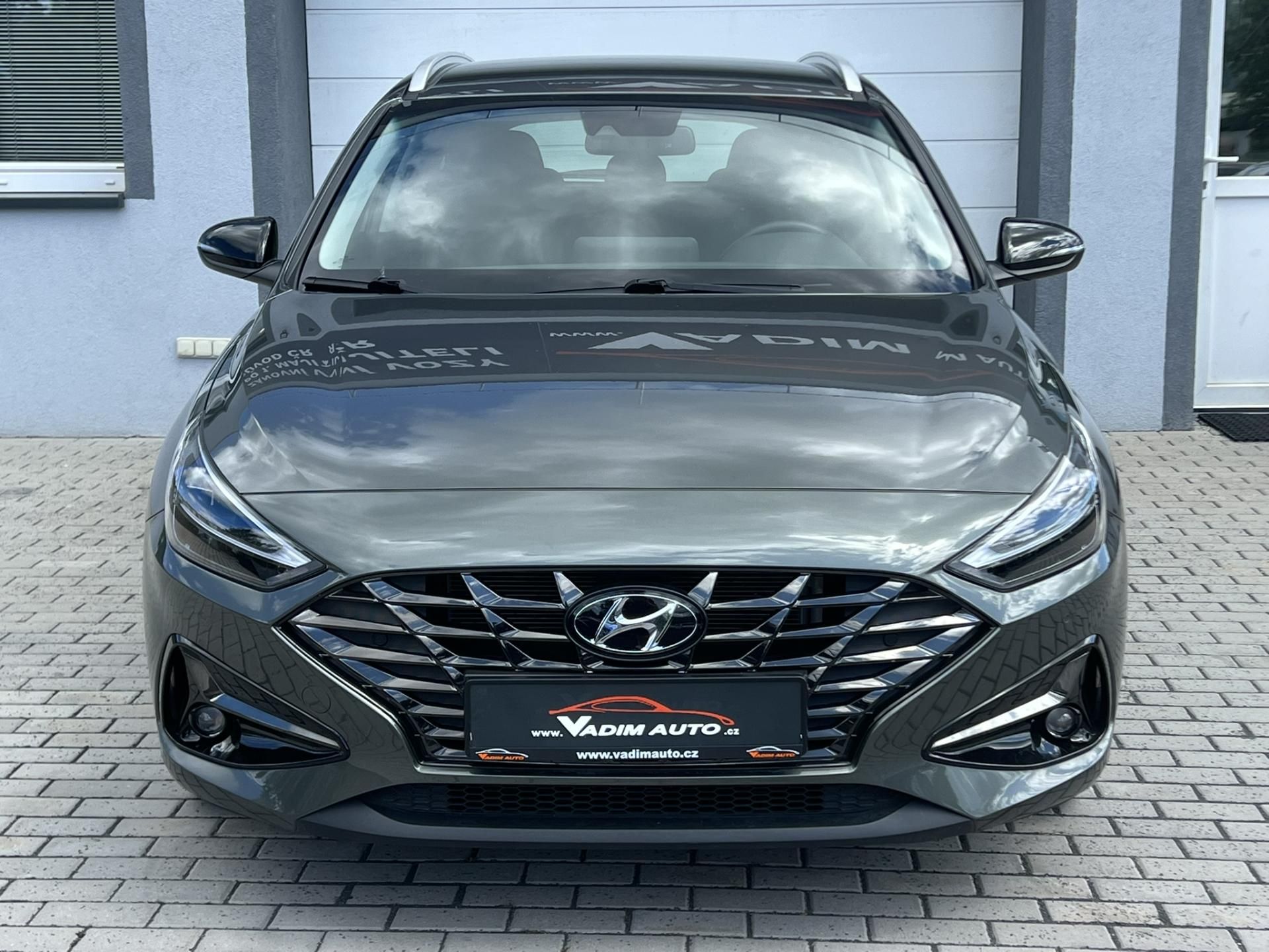 Hyundai i30, 1.5T-GDi 118kW STYLE AT KŮŽE - fotka 5