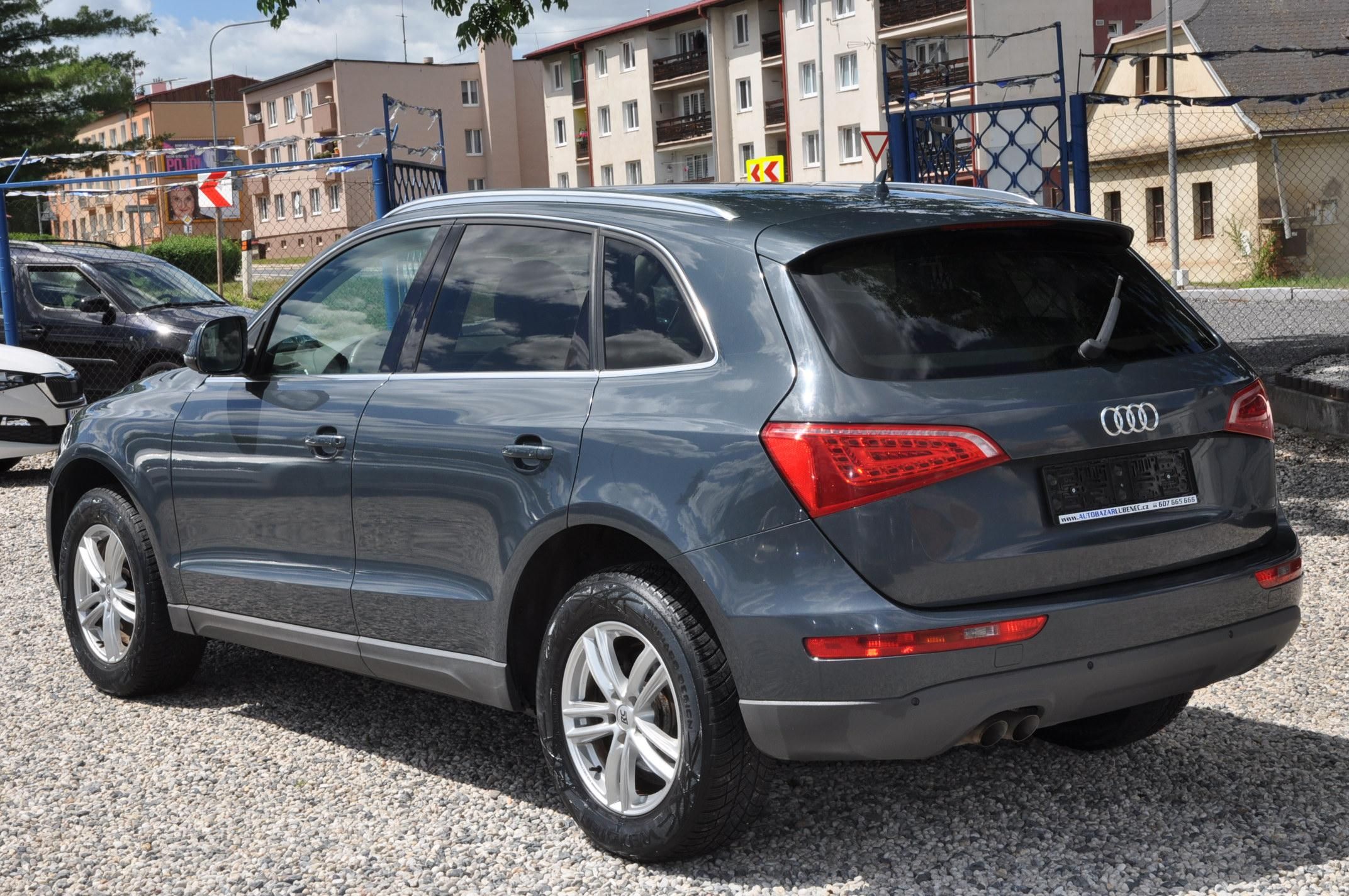 Audi Q5, 2.0TDi 125kW 4x4 - fotka 4