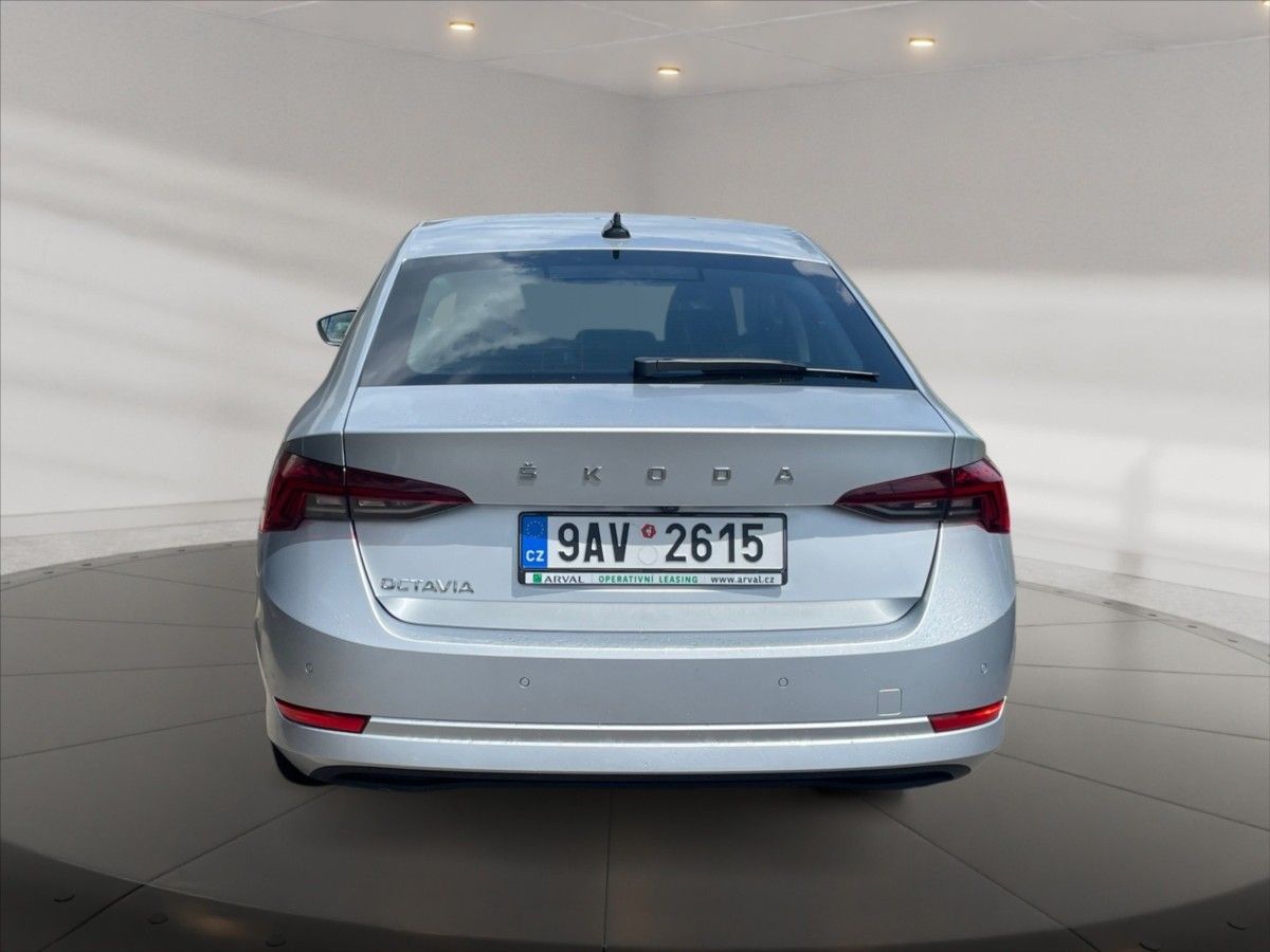 Škoda Octavia, 2,0 TDI 85 Style AT 5d - fotka 5
