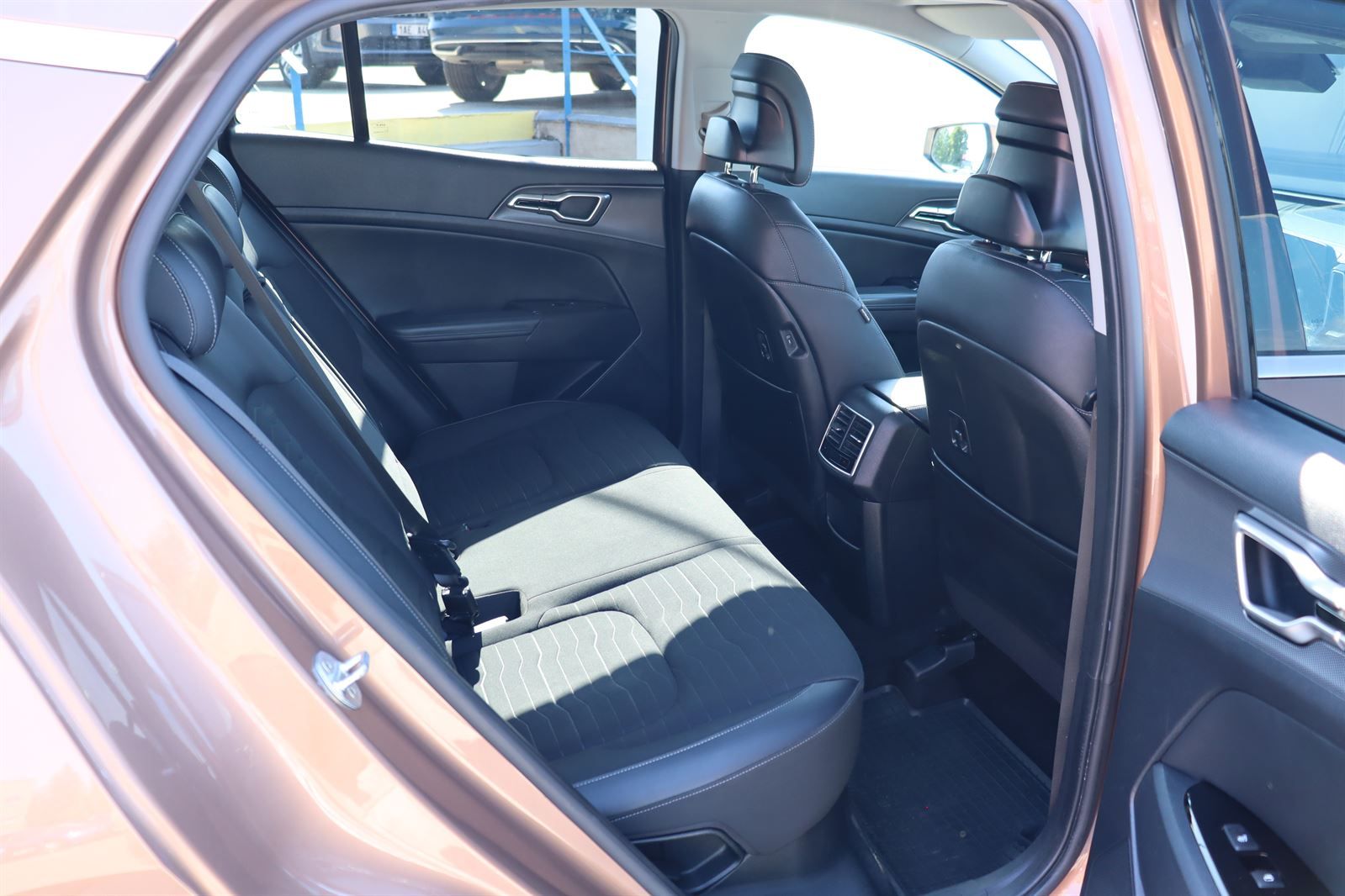 Kia Sportage, NQ5 1.6 T-GDi Hybrid 4WD - fotka 6