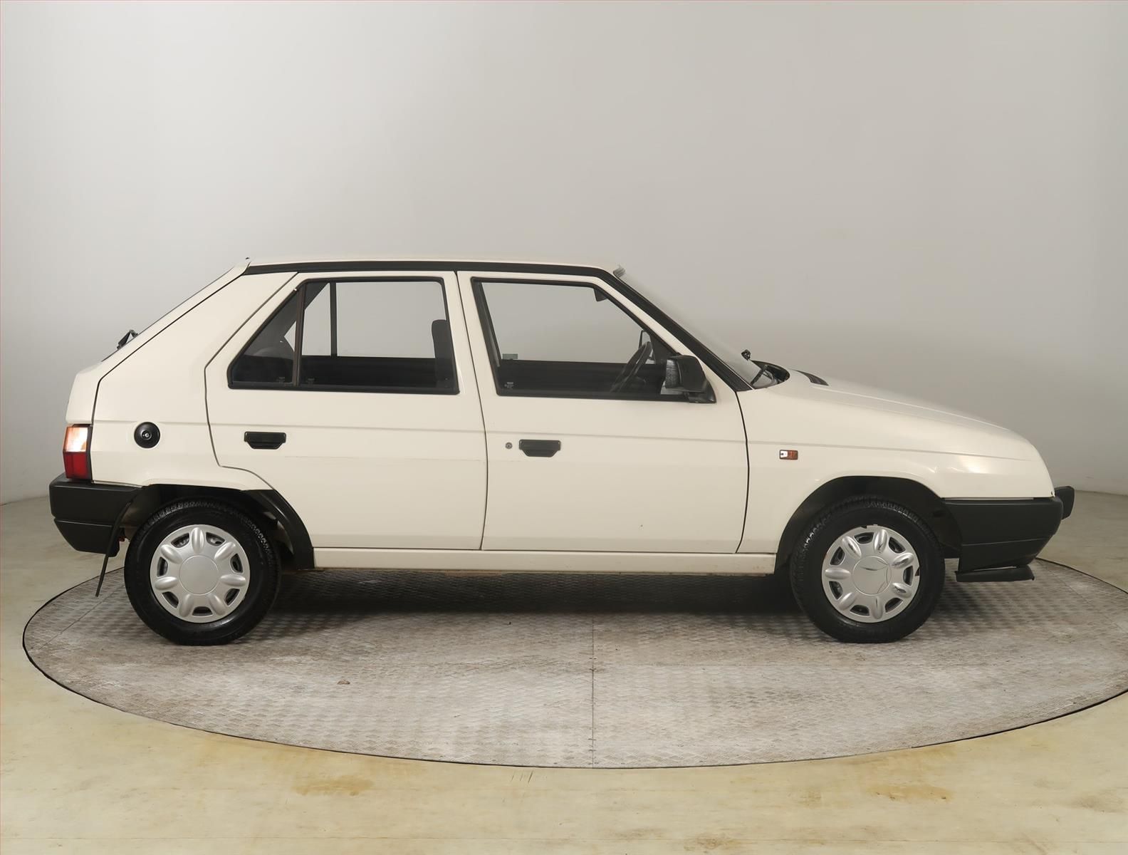 Škoda Favorit, 1.3 135 , po STK, Tažné - fotka 6