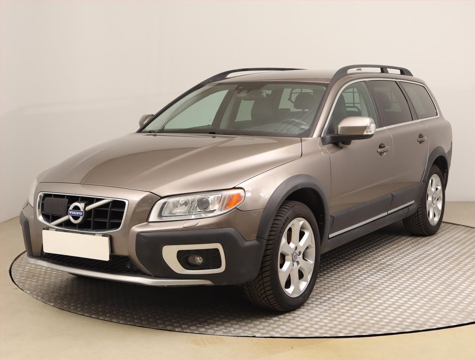 Volvo XC70, D5 AWD, 4X4, Automat - fotka 2