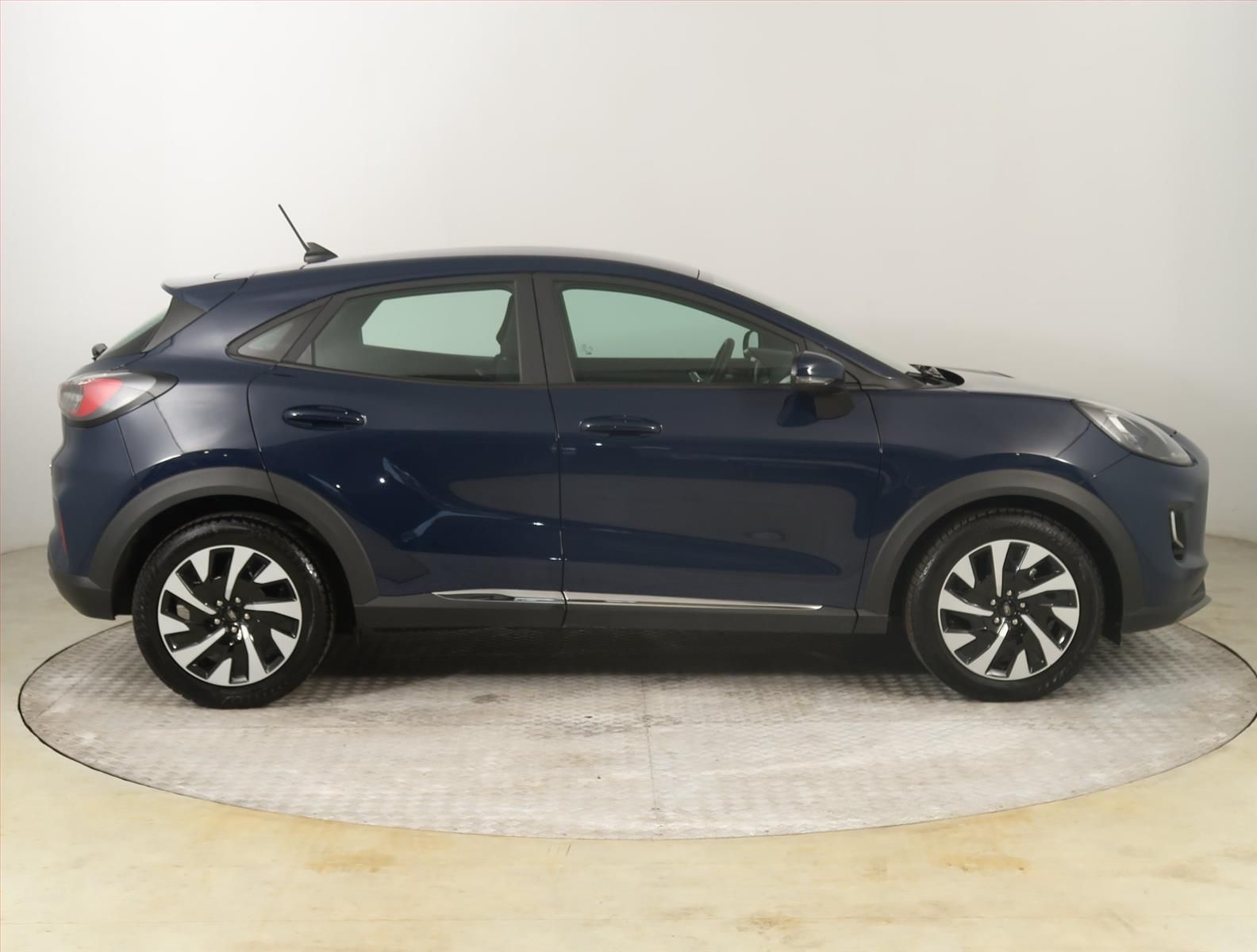 Ford Puma, 1.0 EcoBoost, Titanium - fotka 6