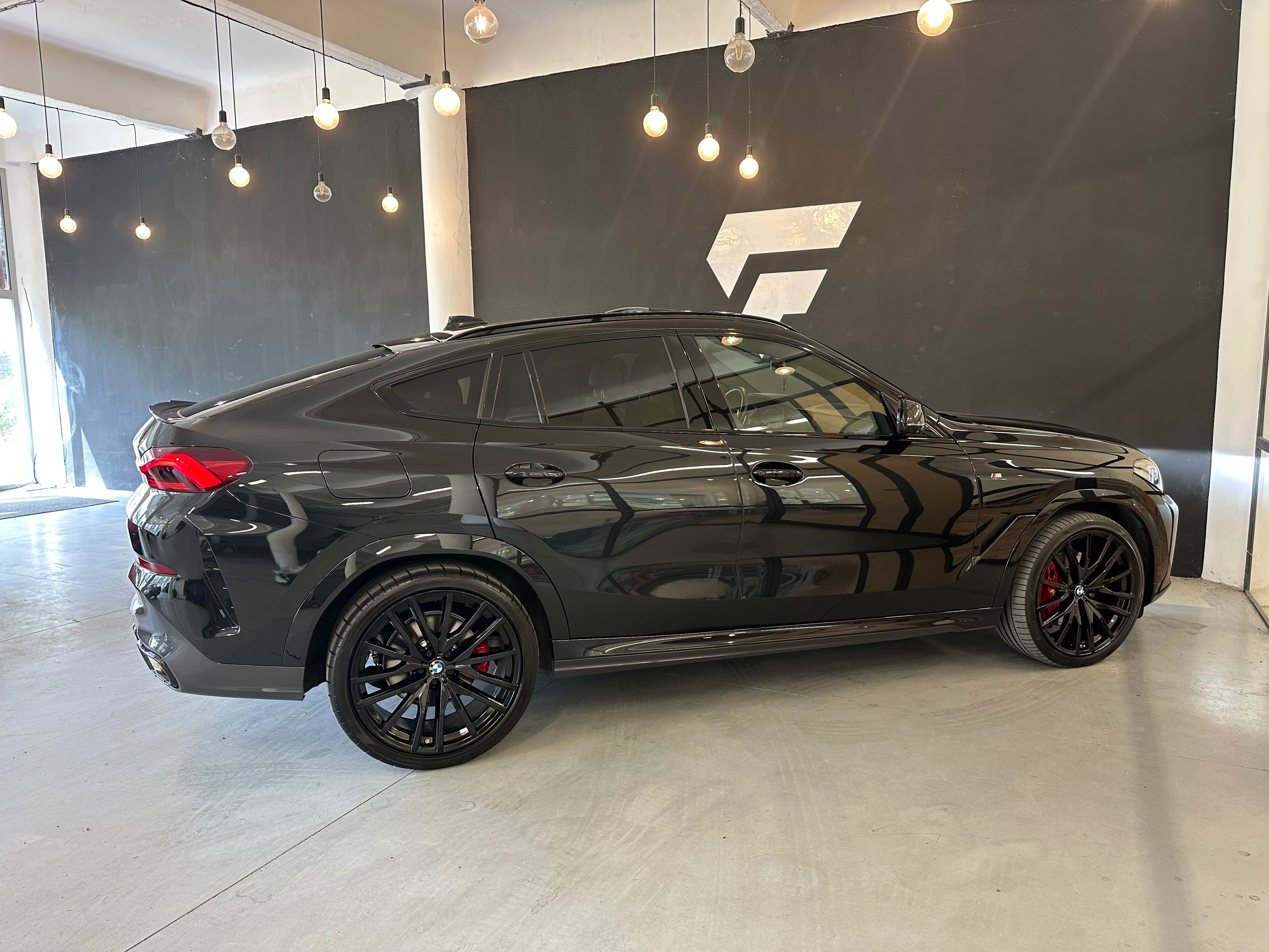 BMW X6, 30D XDRIVE M SPORT INDIVIDUAL - fotka 2