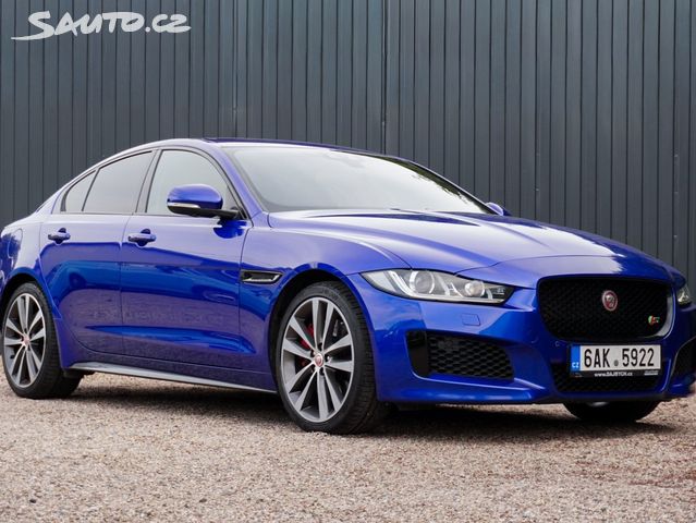 Jaguar XE