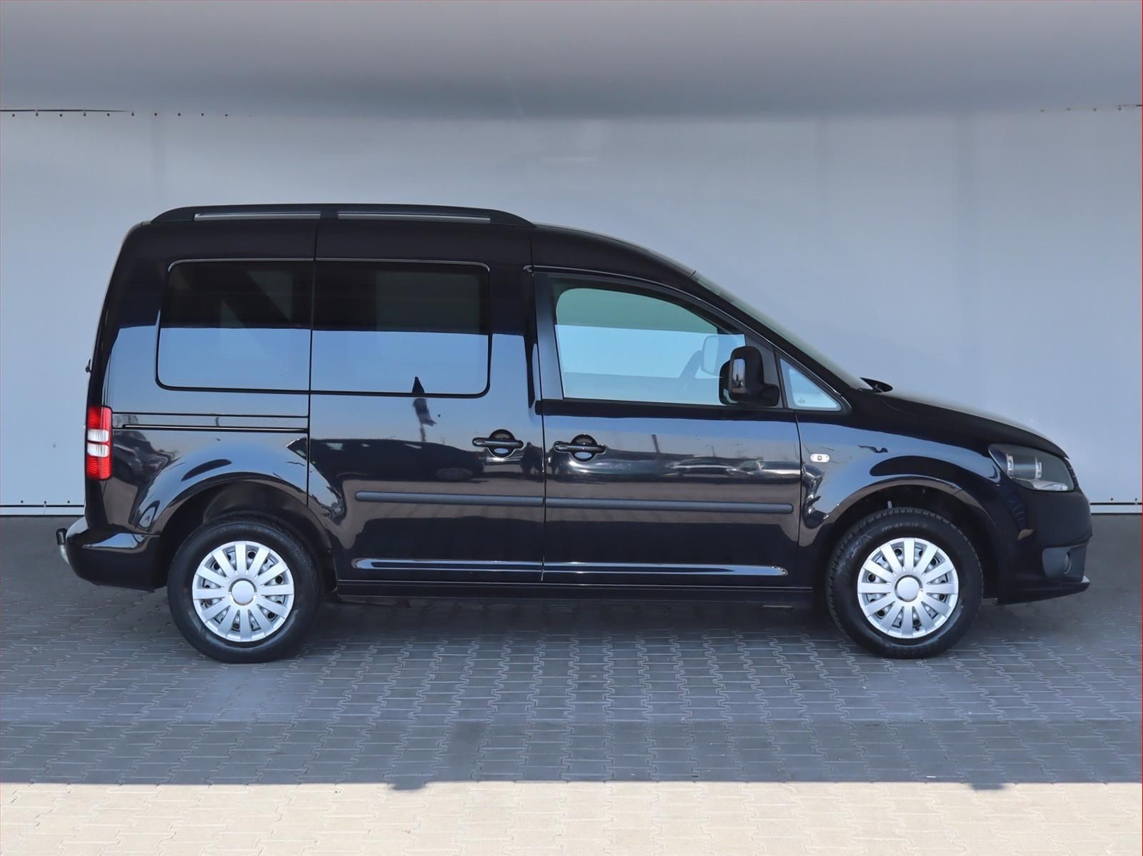 Volkswagen Caddy, 1.6 TDI, Comfortline, 5Míst - fotka 6