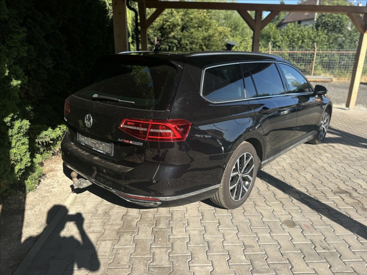 Volkswagen Passat, 2,0 Bi-TDI 176kW DSG 4X4 N.TOP - fotka 3