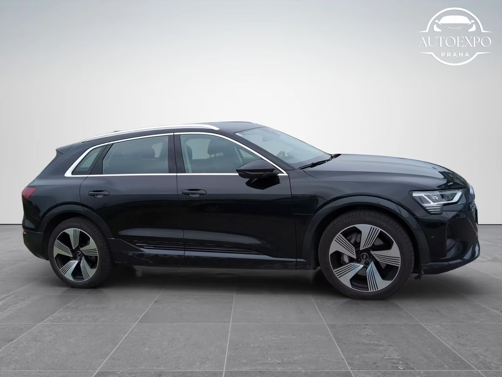 Audi Q8, e-tron 50 quattro advanced - fotka 6