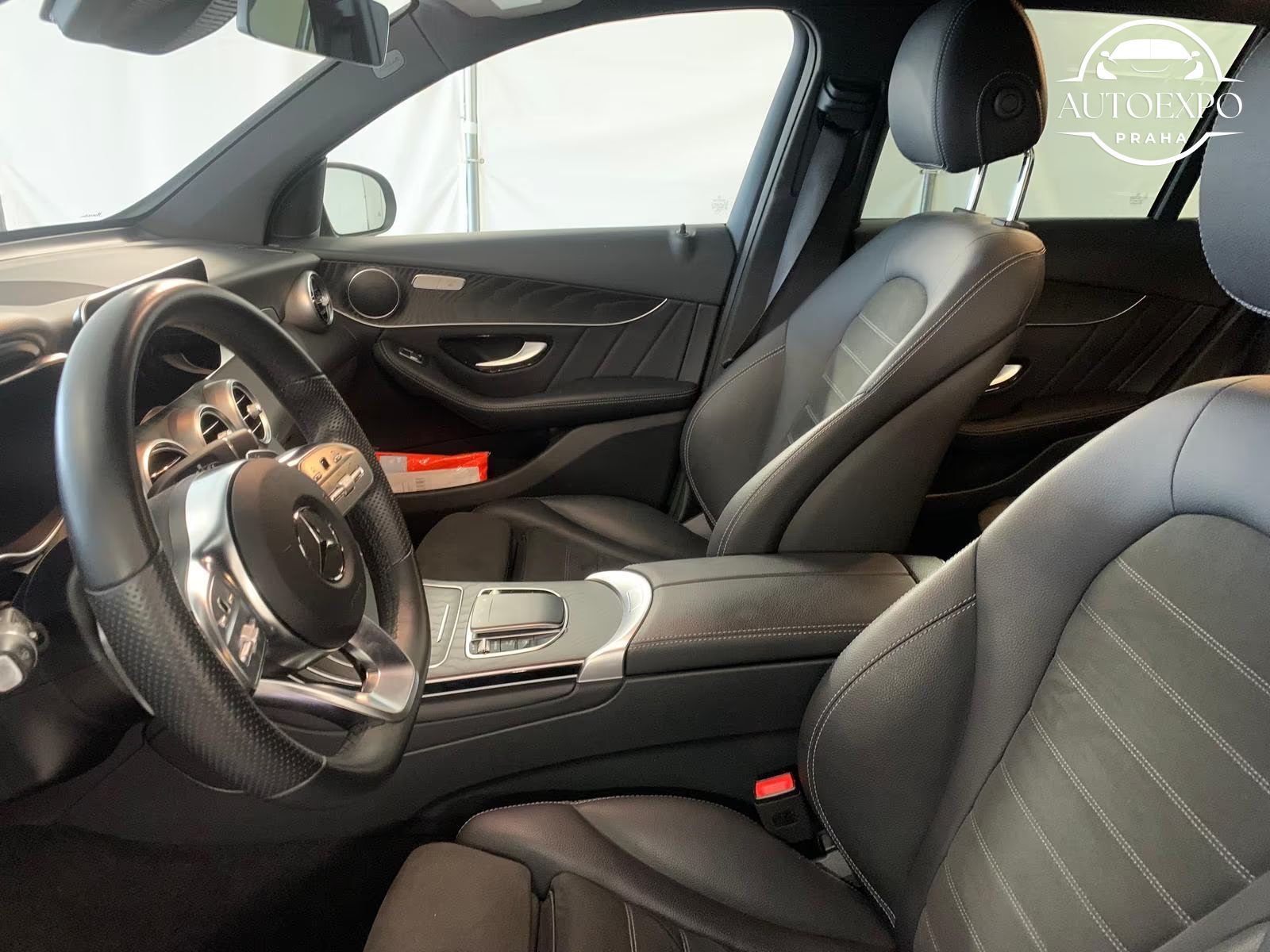 Mercedes-Benz GLC, 300de AMG 4Matic - fotka 5