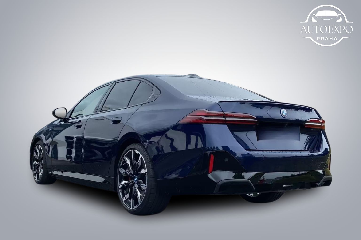 BMW Řada 5, e xDrive Limousine M-Sport - fotka 5