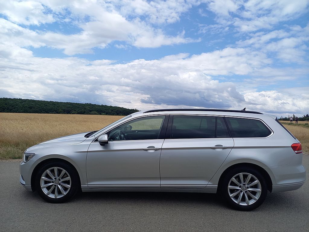 Volkswagen Passat, 2.0TDi 110kW,DSG,Navi,serviska - fotka 5