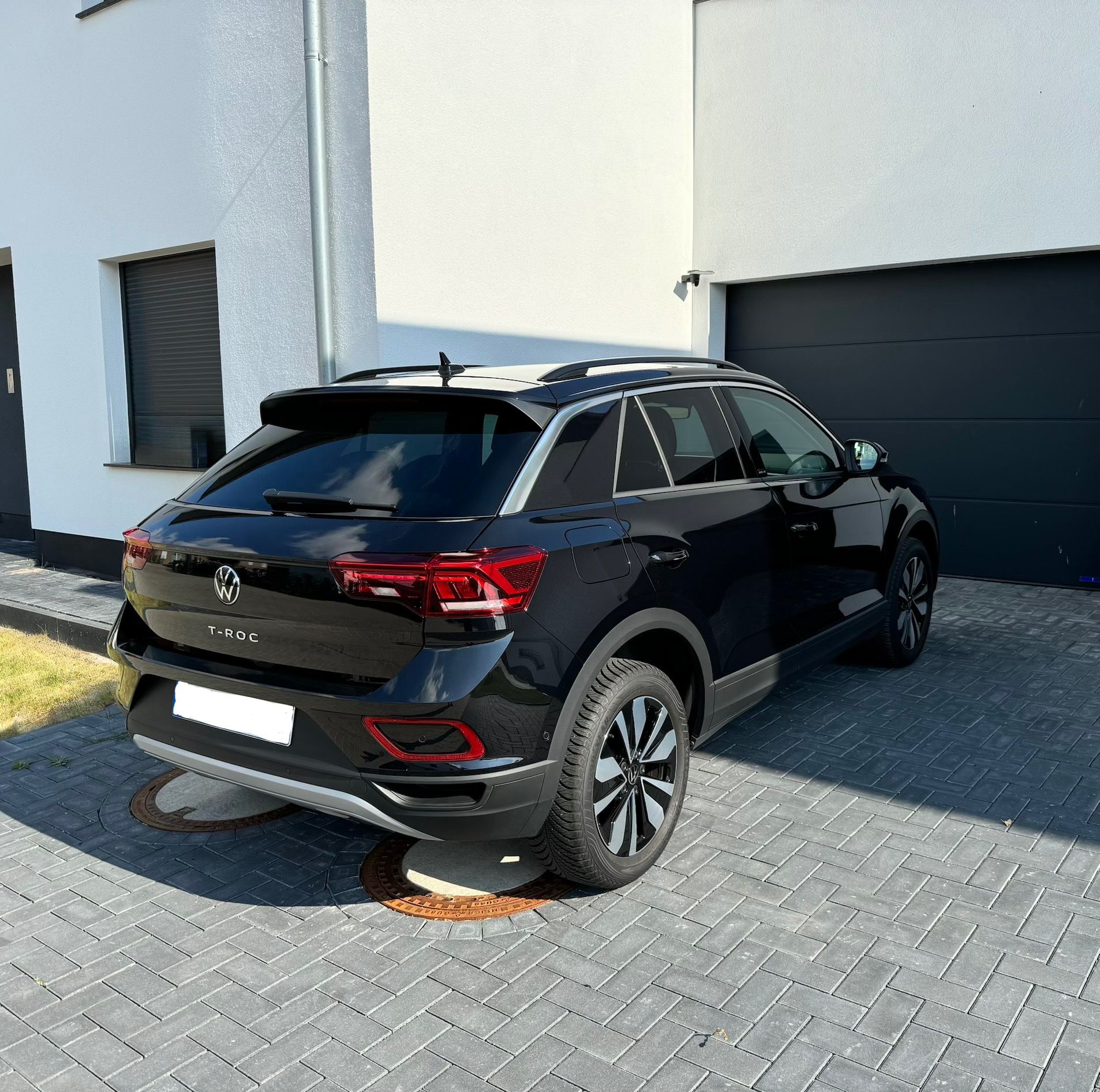 Volkswagen T-Roc, 1.0 TSI Life, tažné - fotka 2