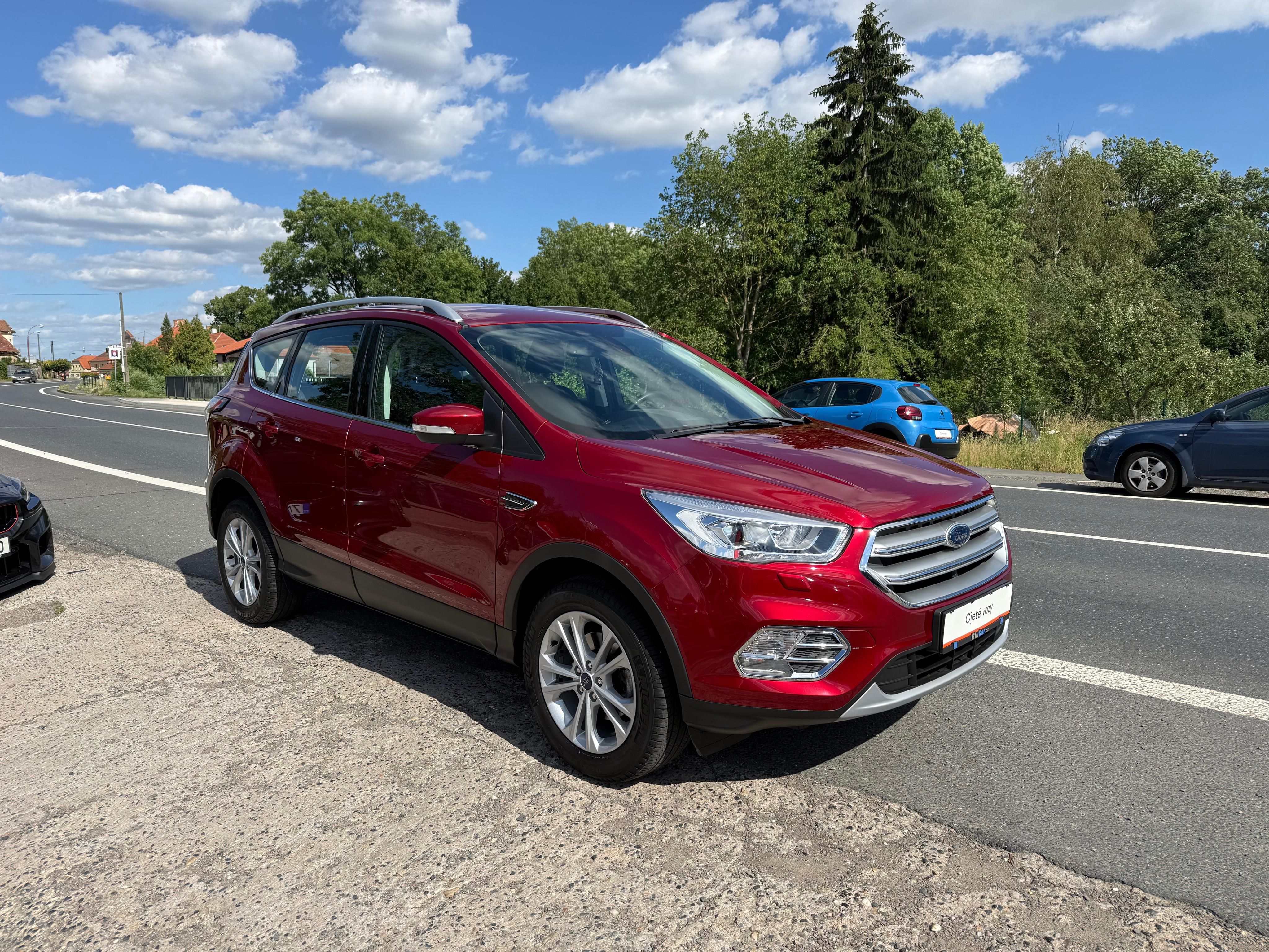 Ford Kuga, 1.5EcoBoost 110kW Titanium ČR - fotka 2