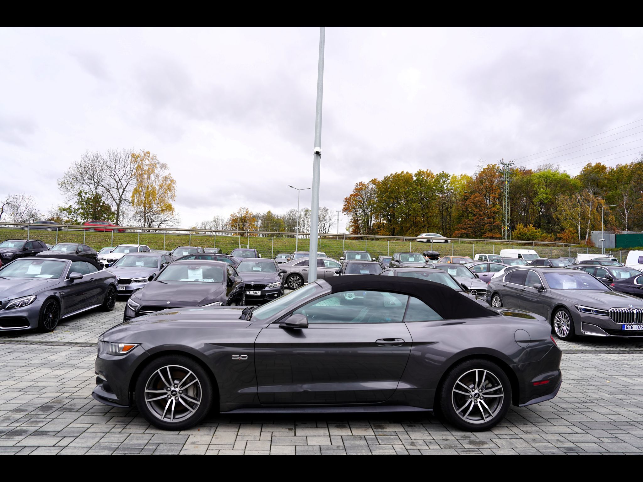 Ford Mustang, GT 5.0 Premium /AT/kůže/440 PS - fotka 3