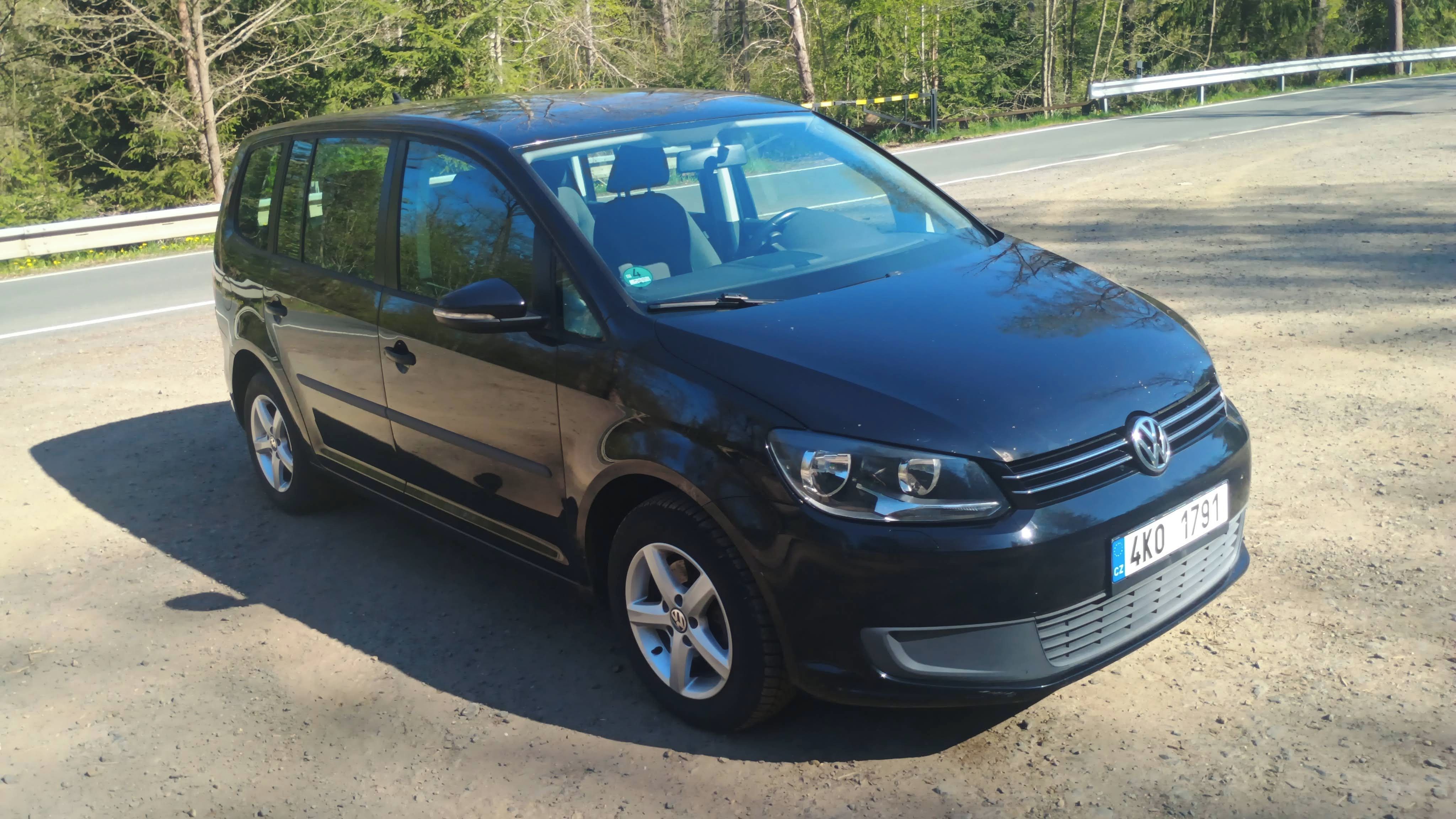 Volkswagen Touran, VW Touran 1.6TDI 77kW DSG - fotka 4
